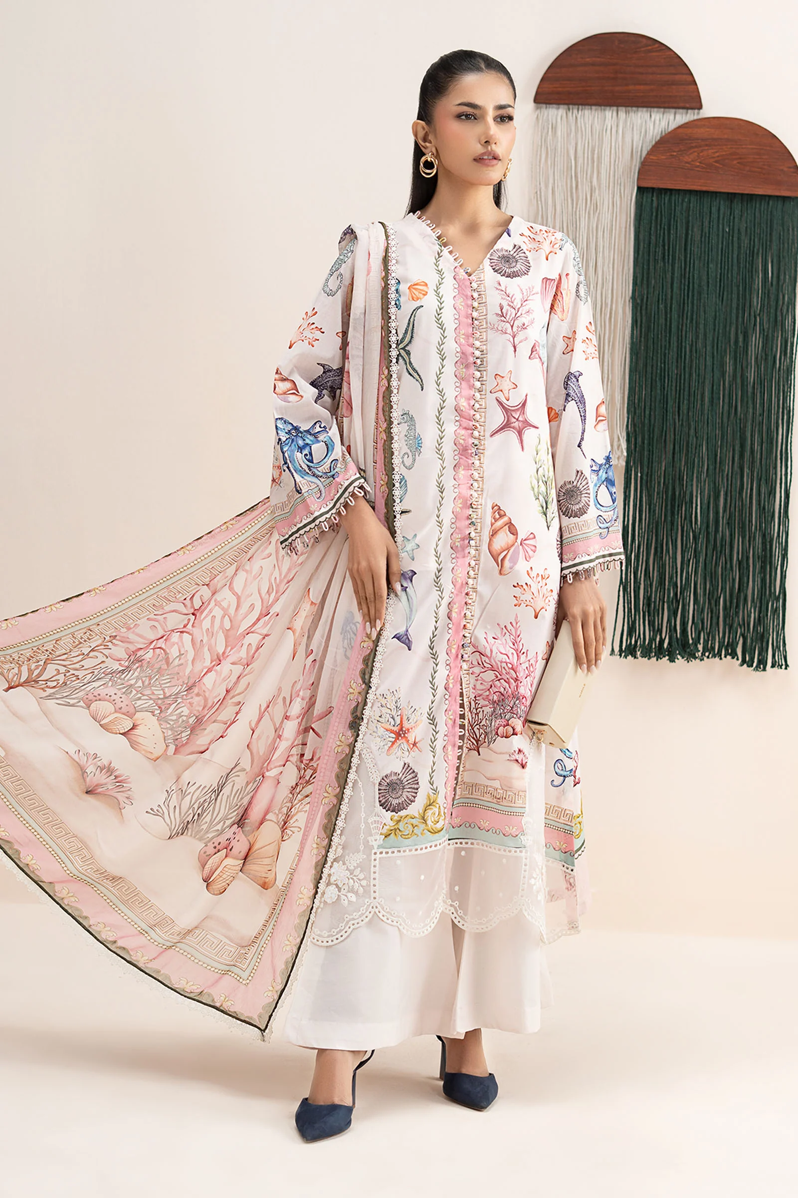 3 Piece Embroidered Lawn Suit - Image 2