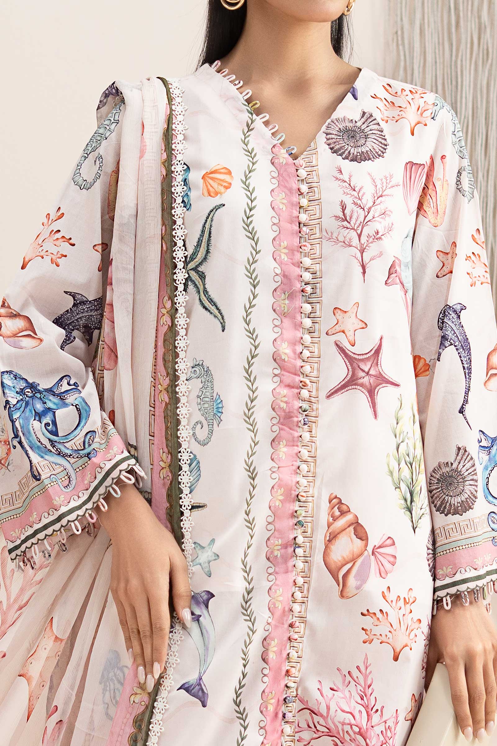 3 Piece Embroidered Lawn Suit - Image 6