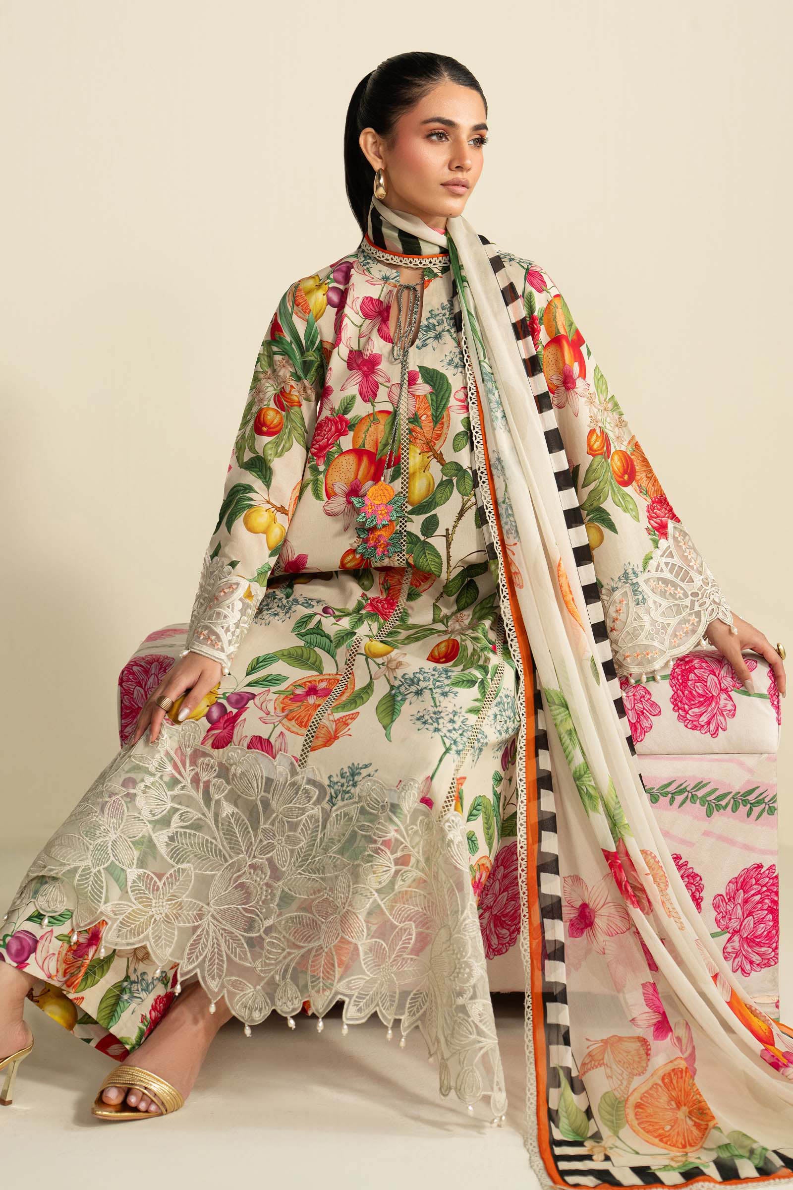3 Piece Embroidered Lawn Suit - Image 6