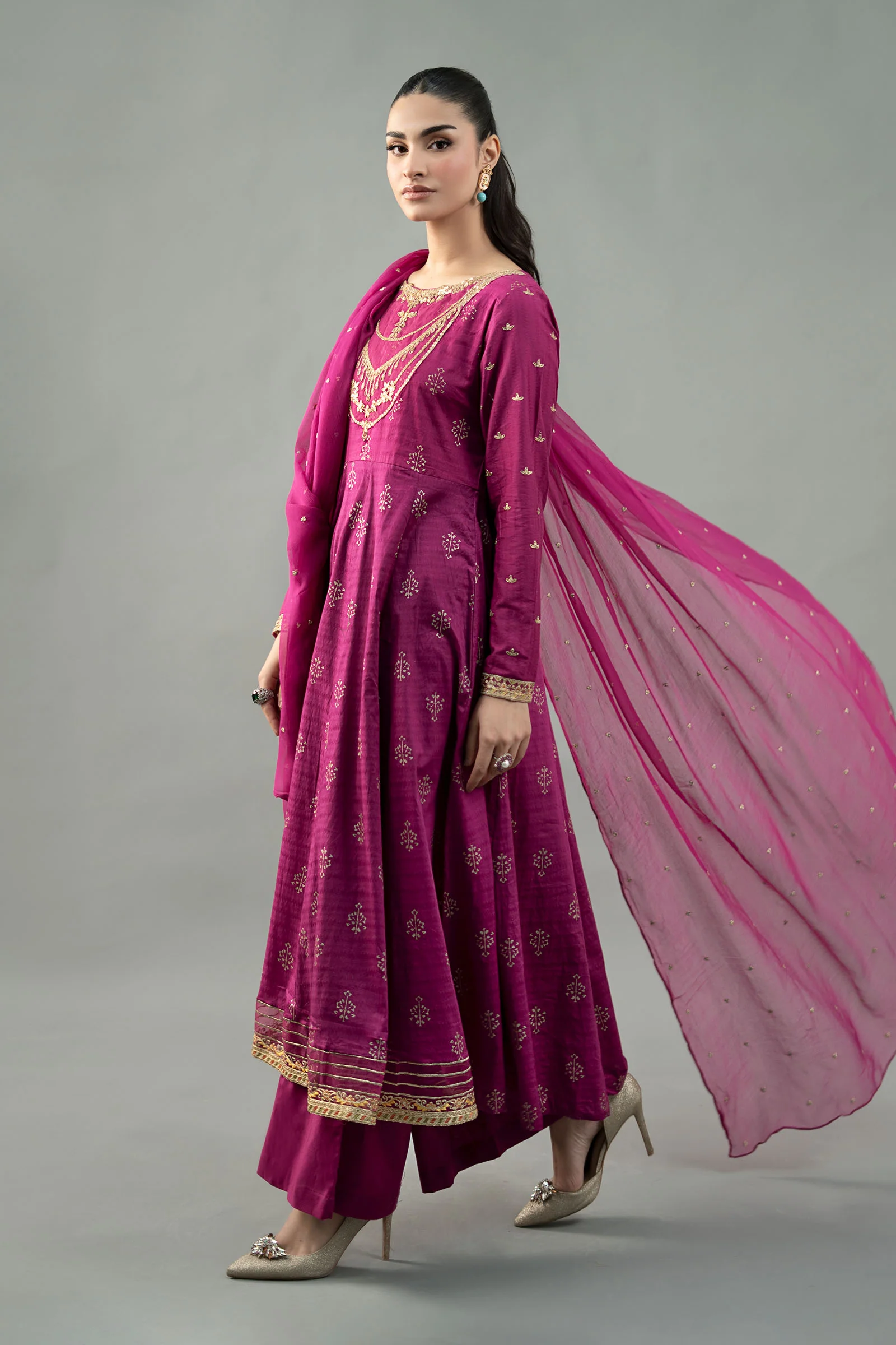 3 Piece Embroidered Suit - Image 3