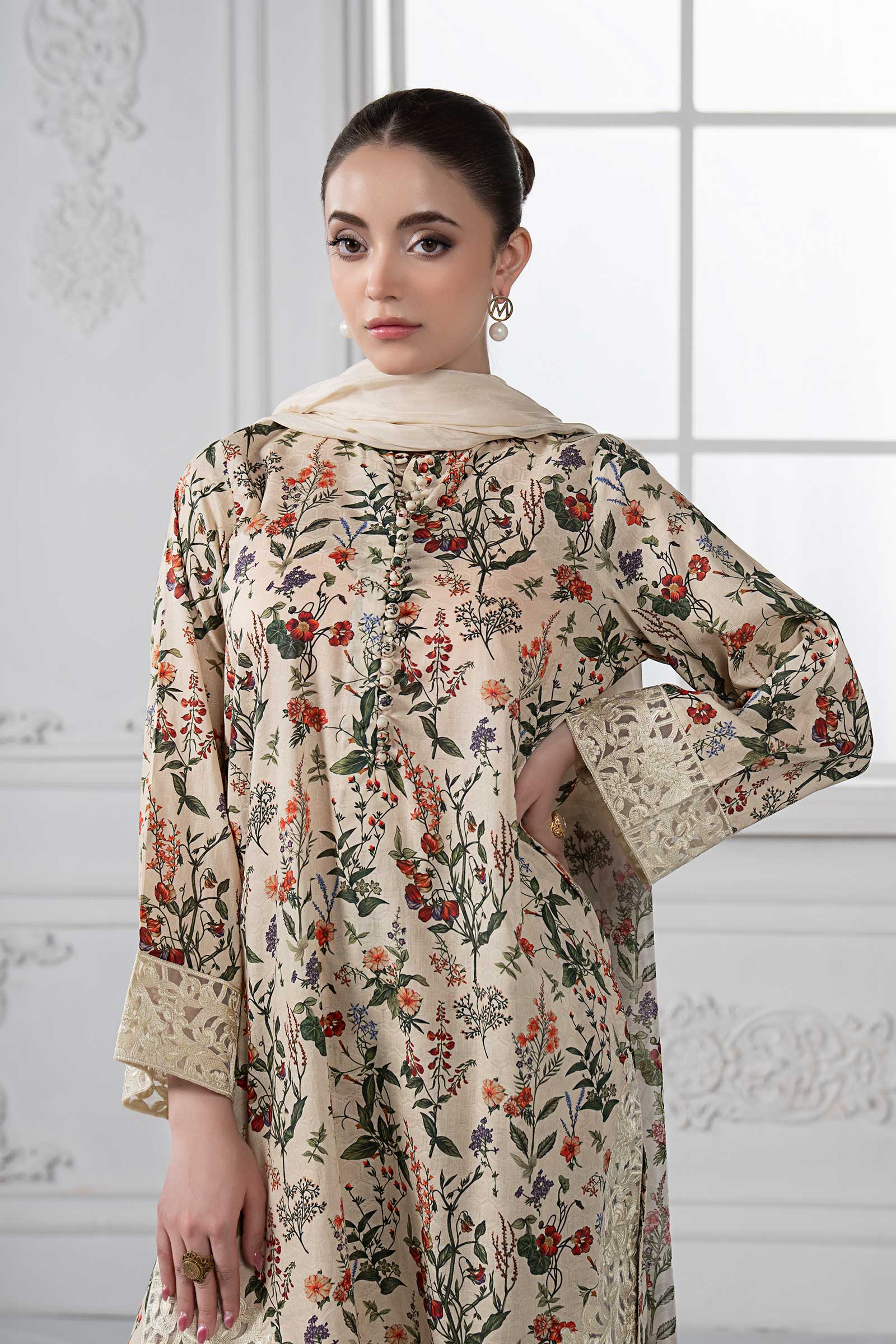 3 Piece Embroidered Suit - Image 2