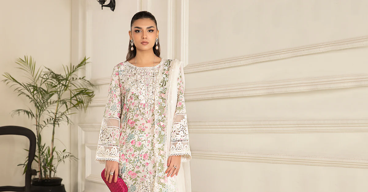 3 Piece Embroidered Lawn Suit - Image 6