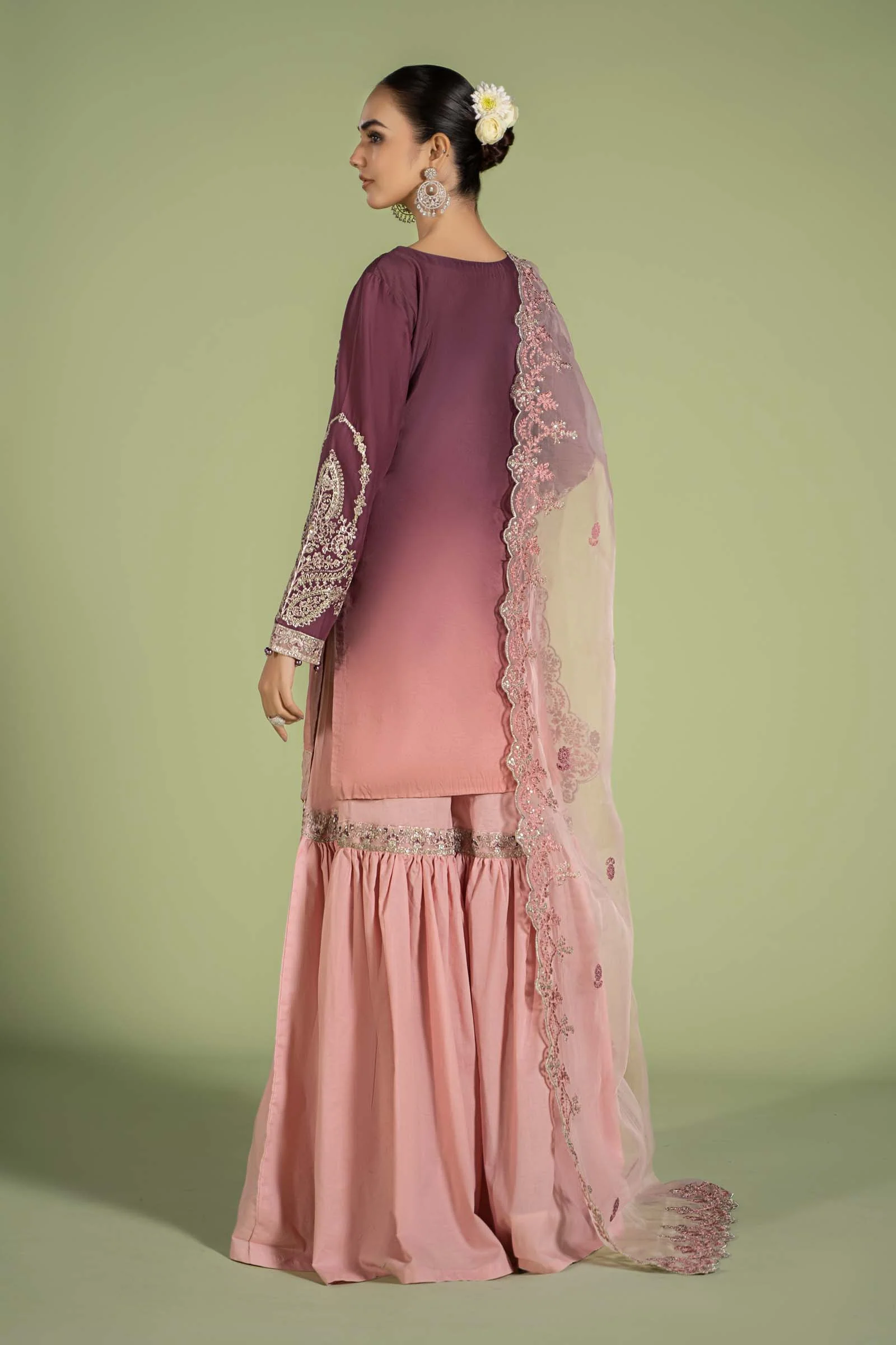 3 Piece Embroidered Lawn Suit - Image 10