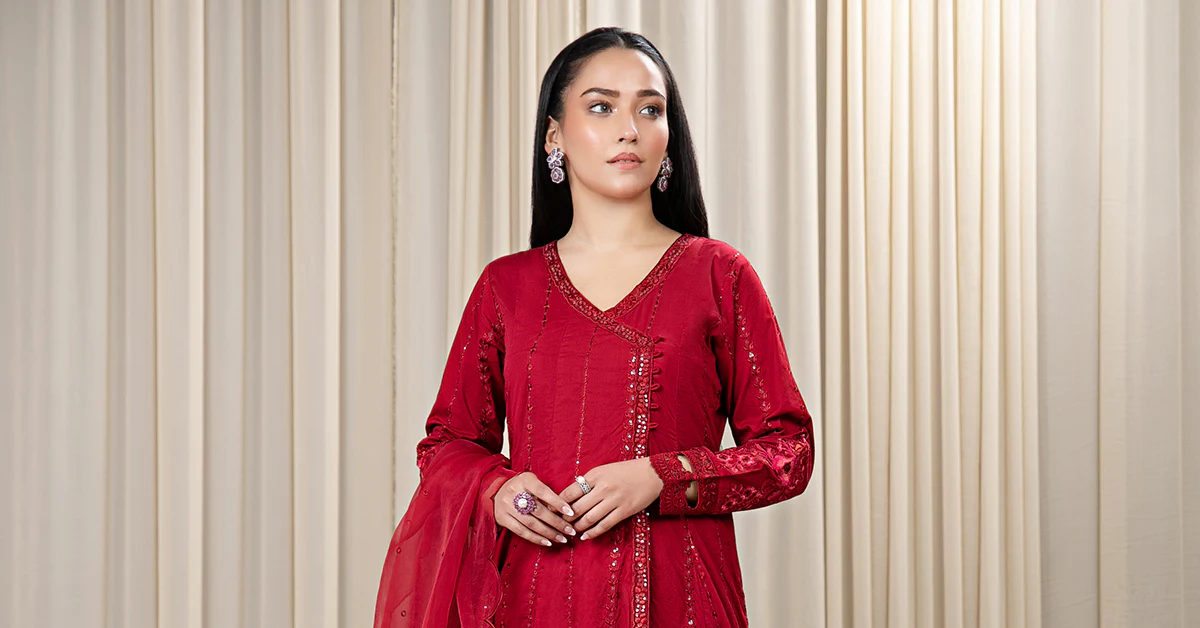 3 Piece Embroidered Lawn Suit - Image 8