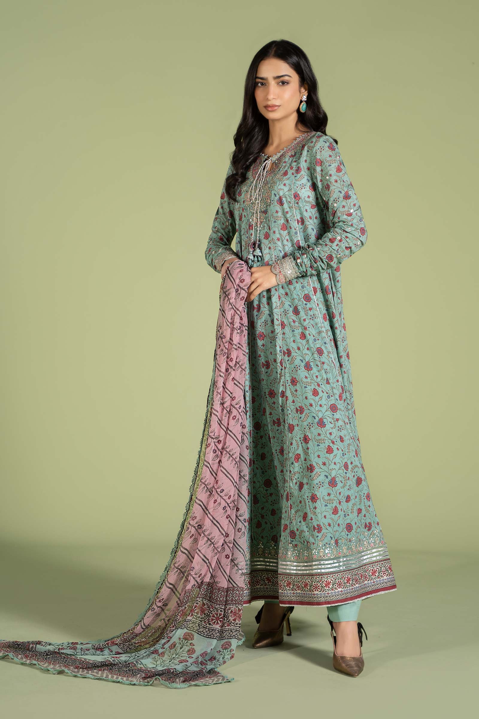 3 Piece Embroidered Lawn Suit - Image 8