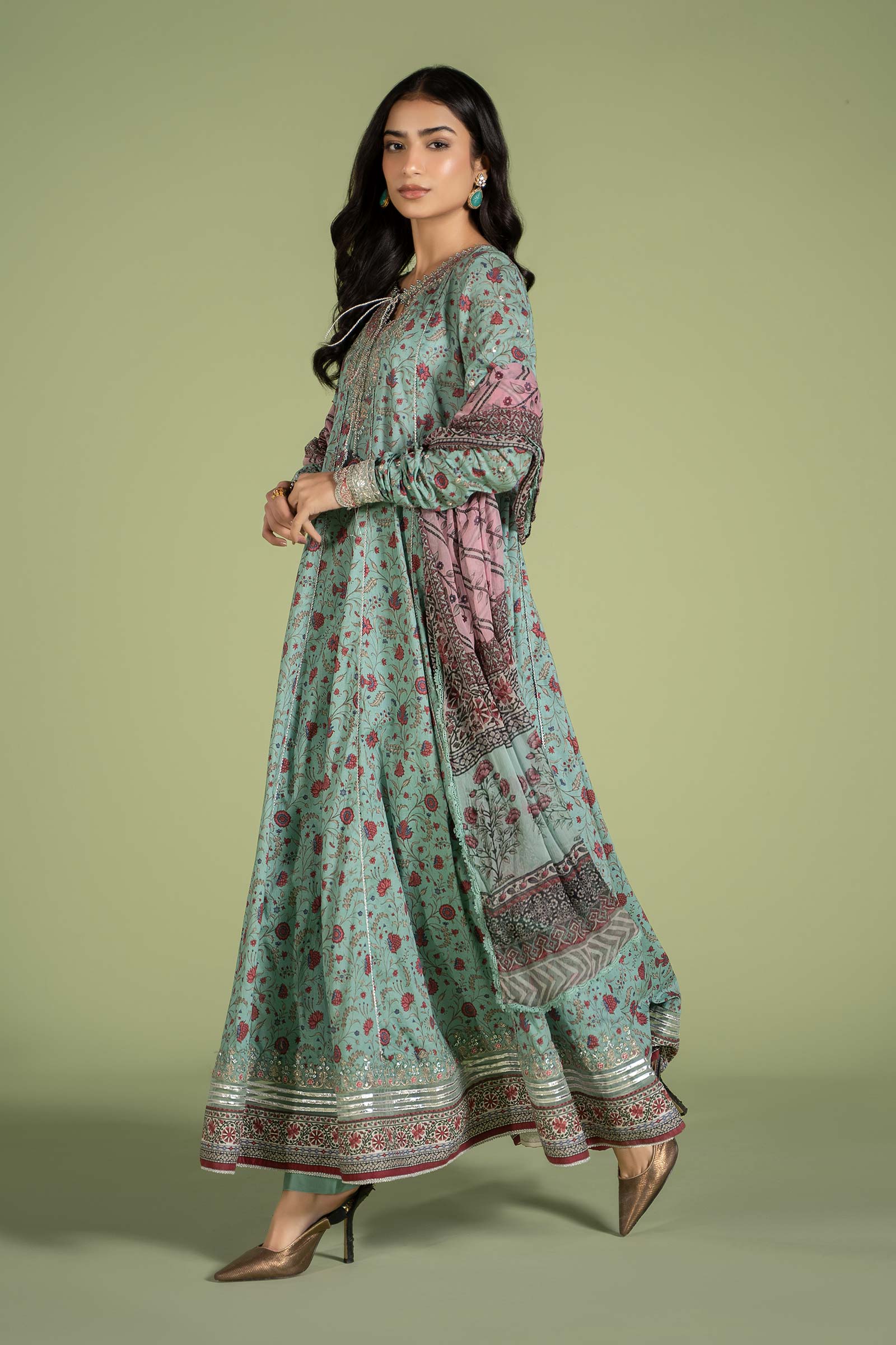 3 Piece Embroidered Lawn Suit - Image 9