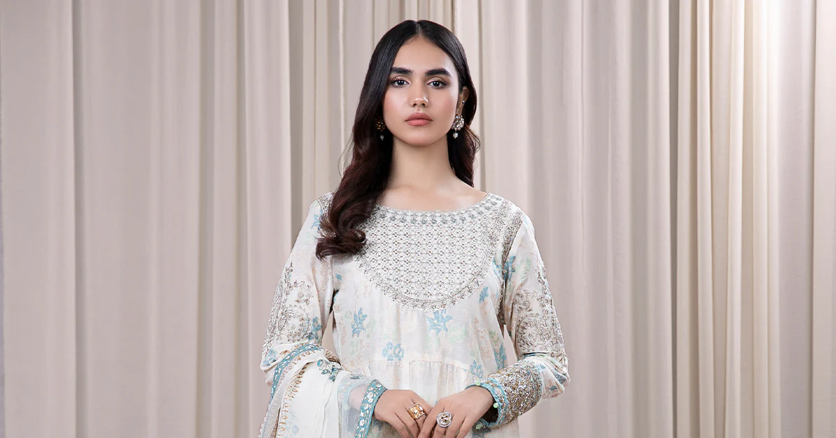 3 Piece Embroidered Jacquard Broshia Suit - Image 11