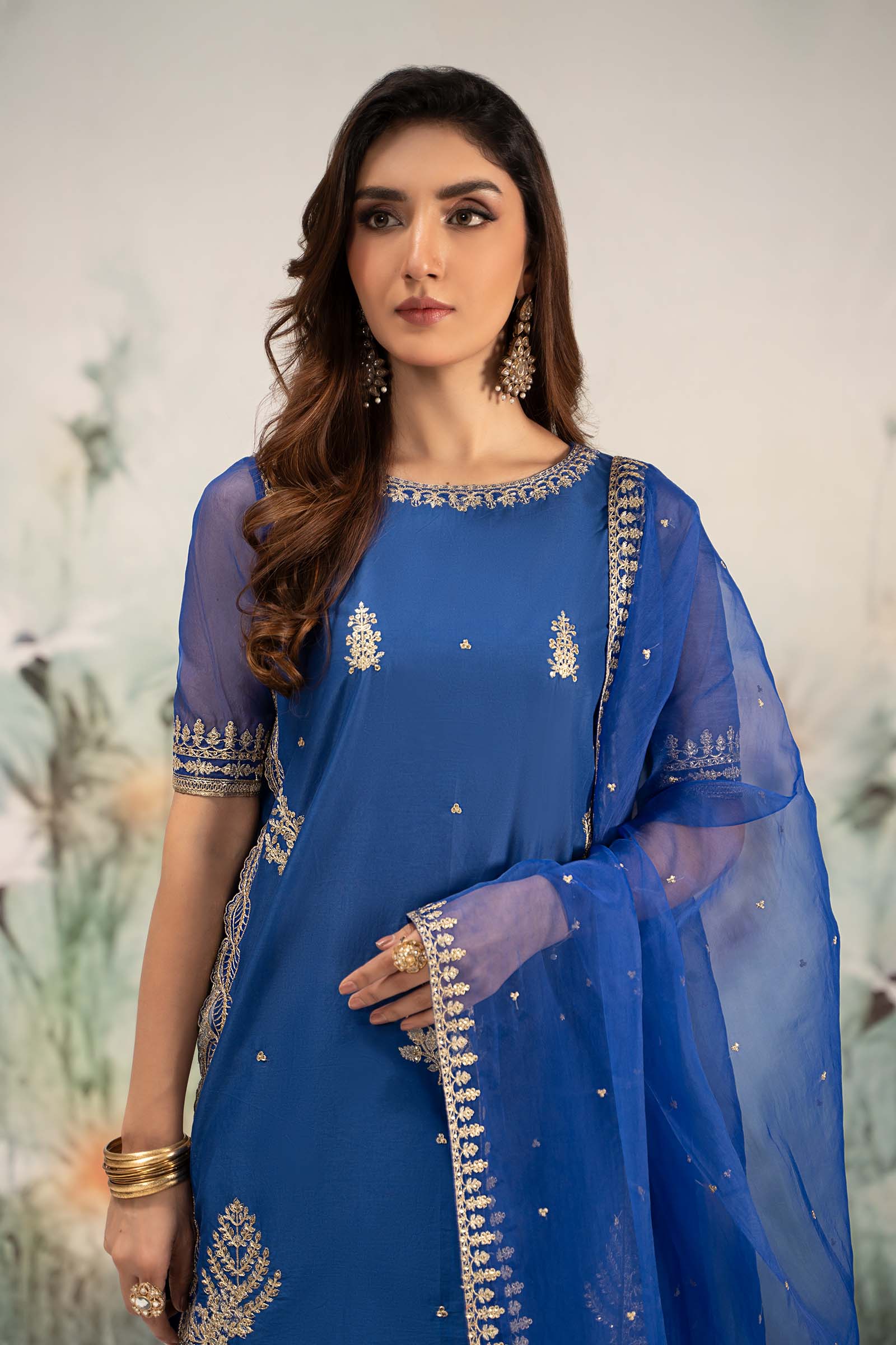 3 Piece Embroidered Lawn Suit - Image 2
