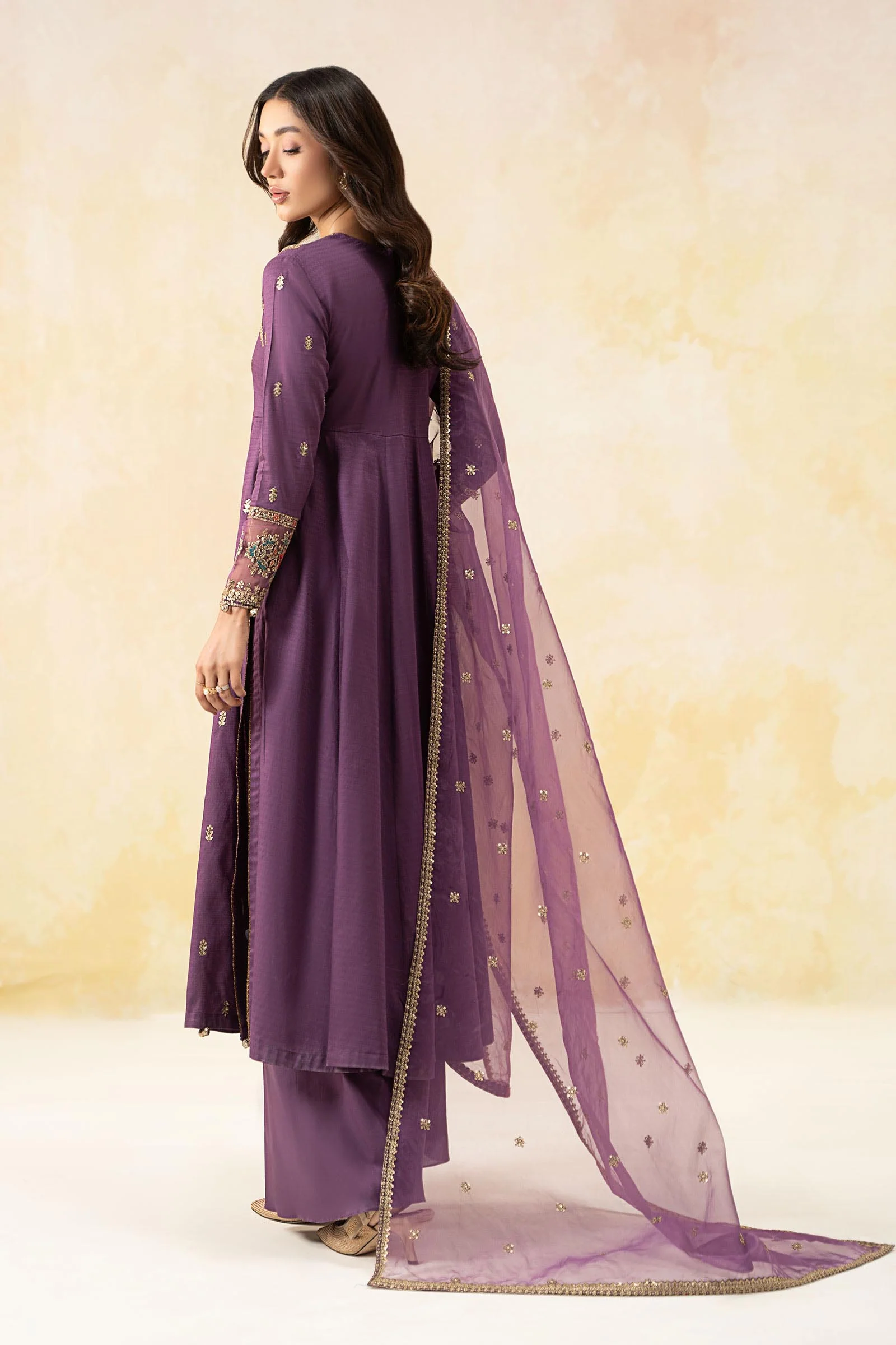 3 Piece Embroidered Lawn Suit - Image 6