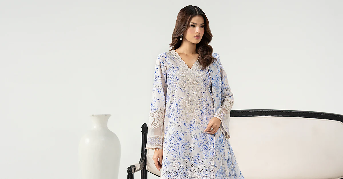 3 Piece Embroidered Lawn Suit - Image 8