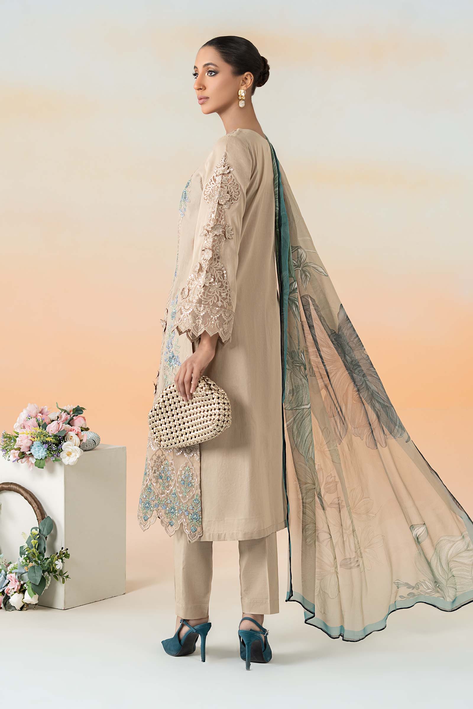 3 Piece Embroidered Dobby Lawn Suit - Image 6