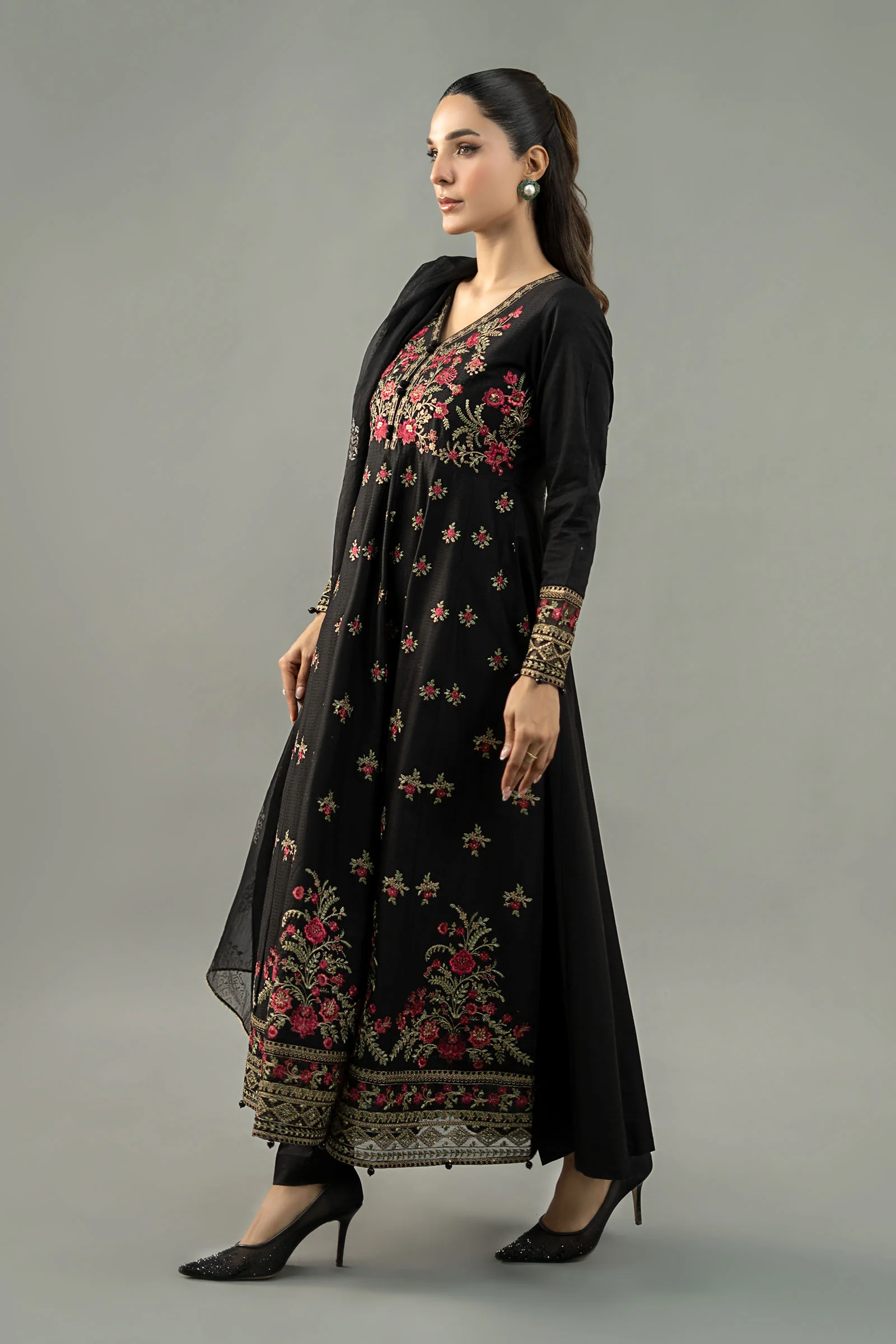 3 Piece Embroidered Dobby Lawn Suit - Image 4