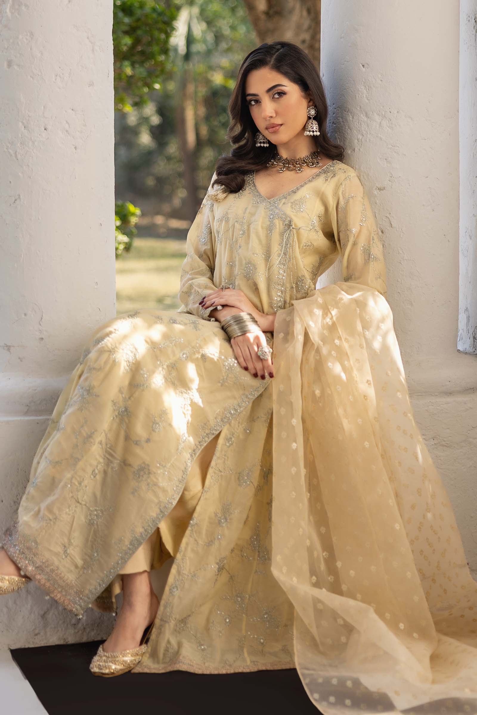 3 Piece Embroidered Paper Cotton Suit - Image 3