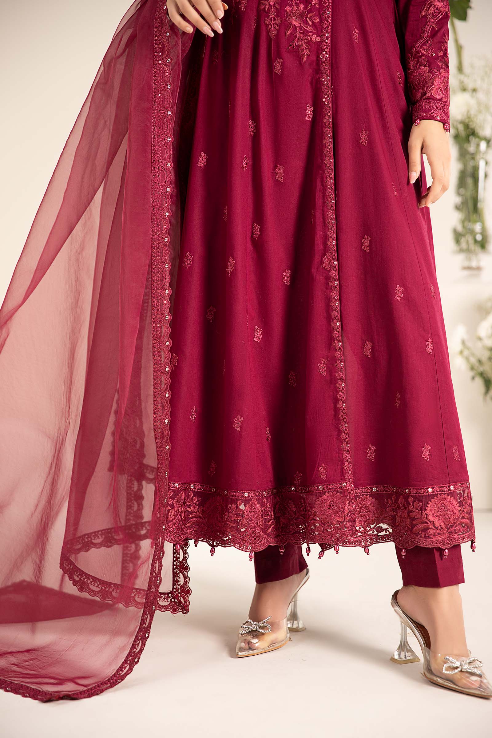 3 Piece Embroidered Lawn Suit - Image 5