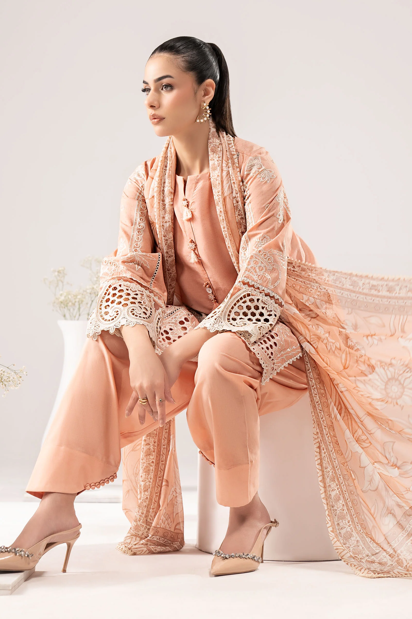 3 Piece Embroidered Dobby Lawn Suit - Image 3