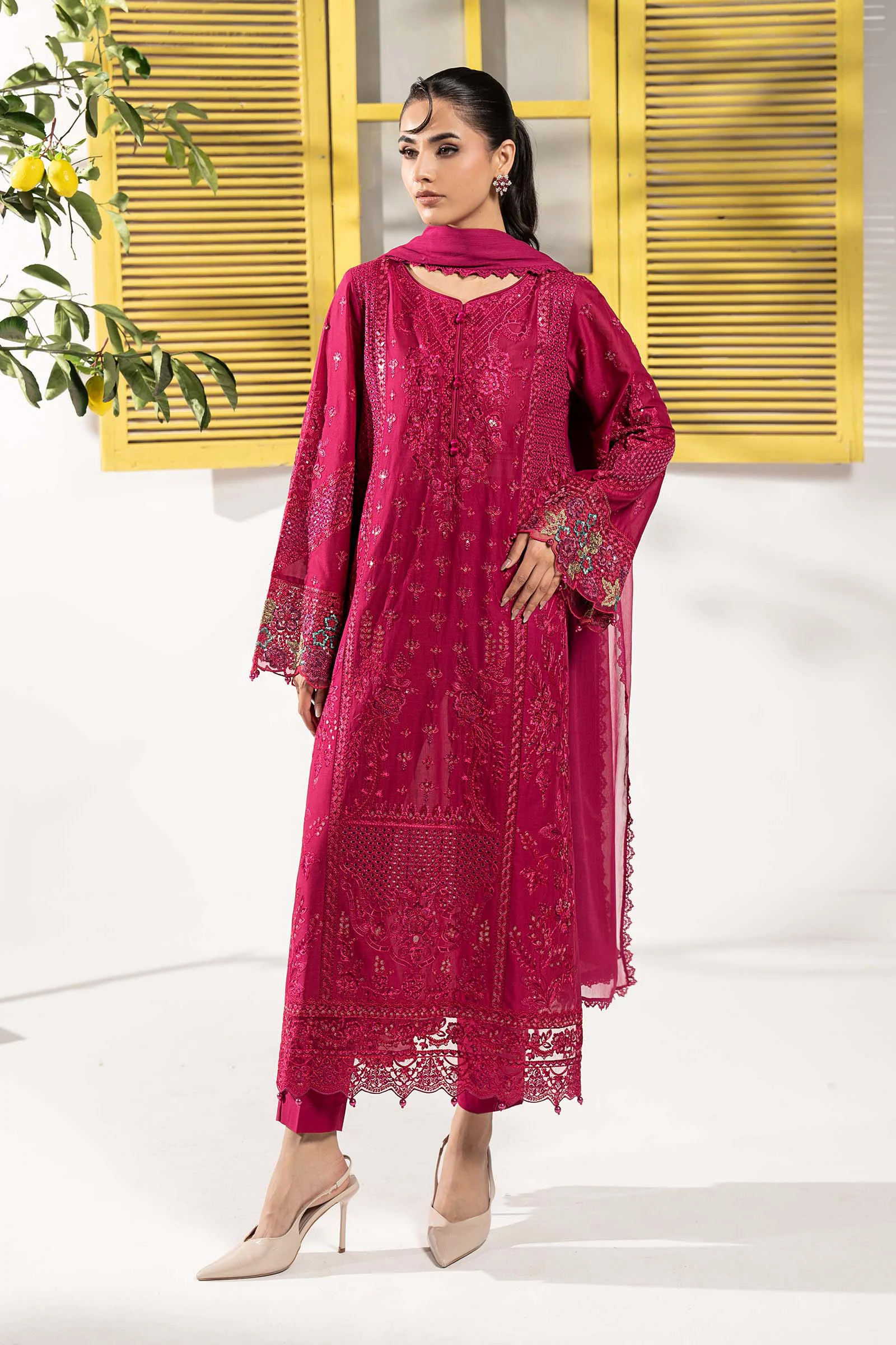 3 Piece Embroidered Lawn Suit - Image 2