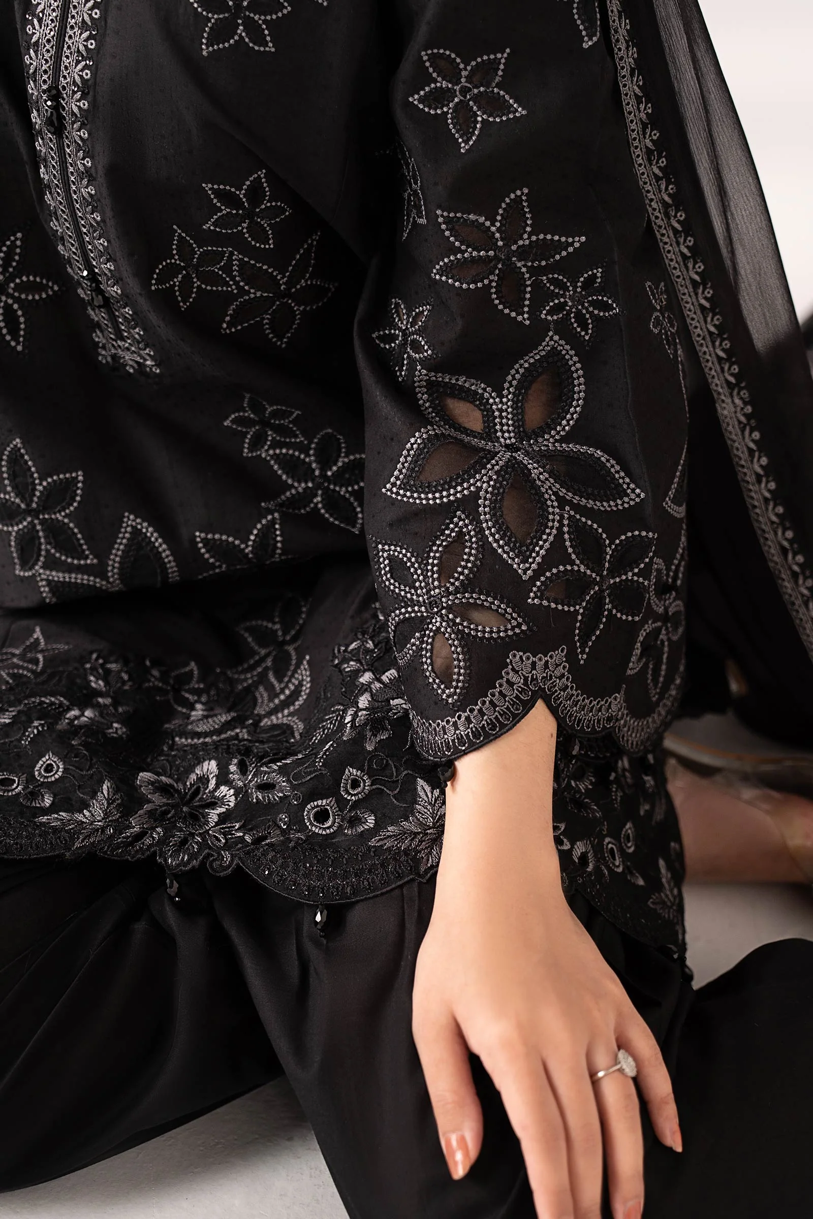 3 Piece Embroidered Dobby Lawn Suit - Image 3