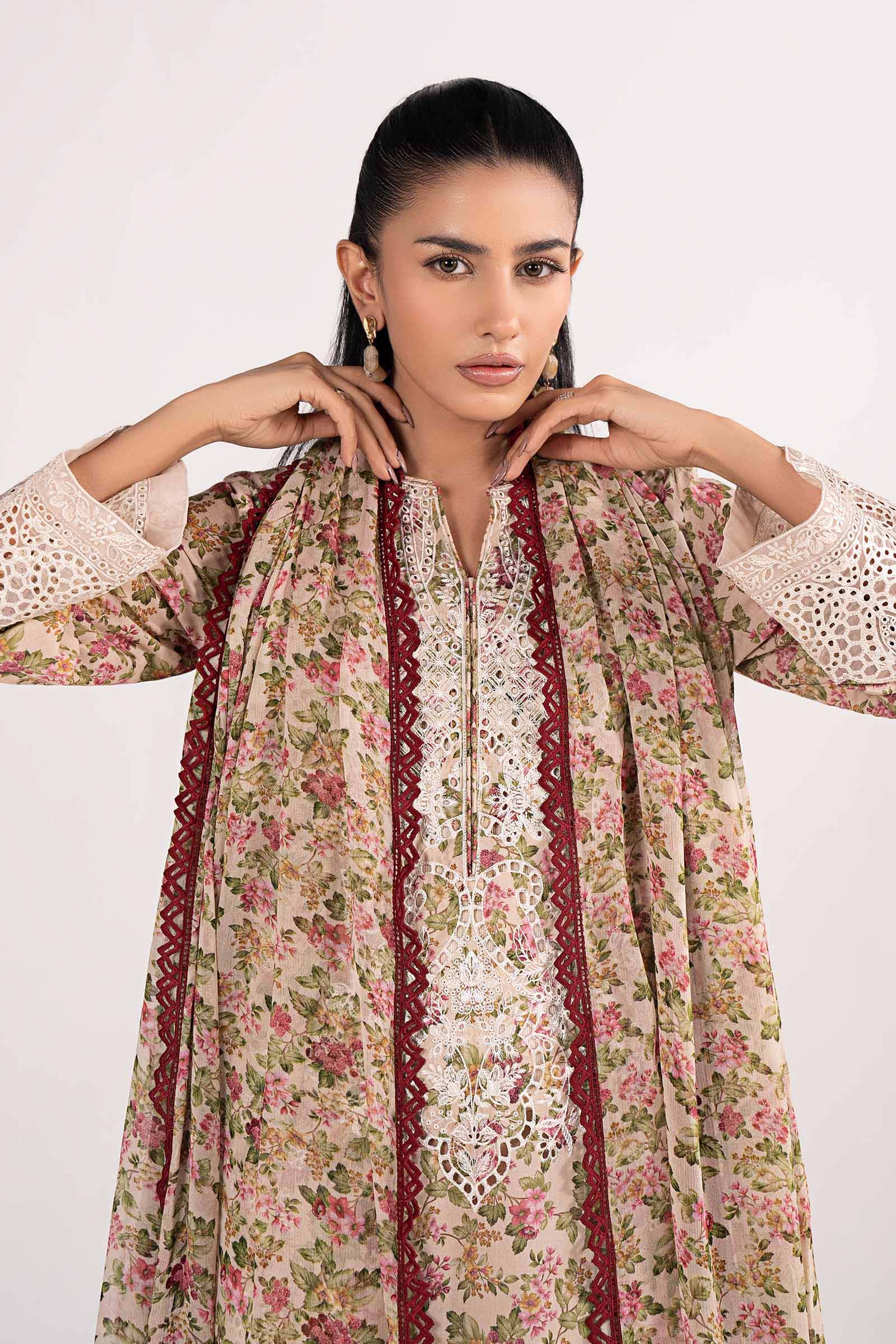 3 Piece Embroidered Lawn Suit - Image 3