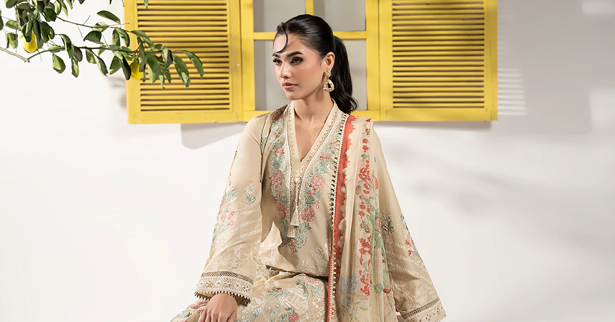 3 Piece Embroidered Lawn Suit - Image 8