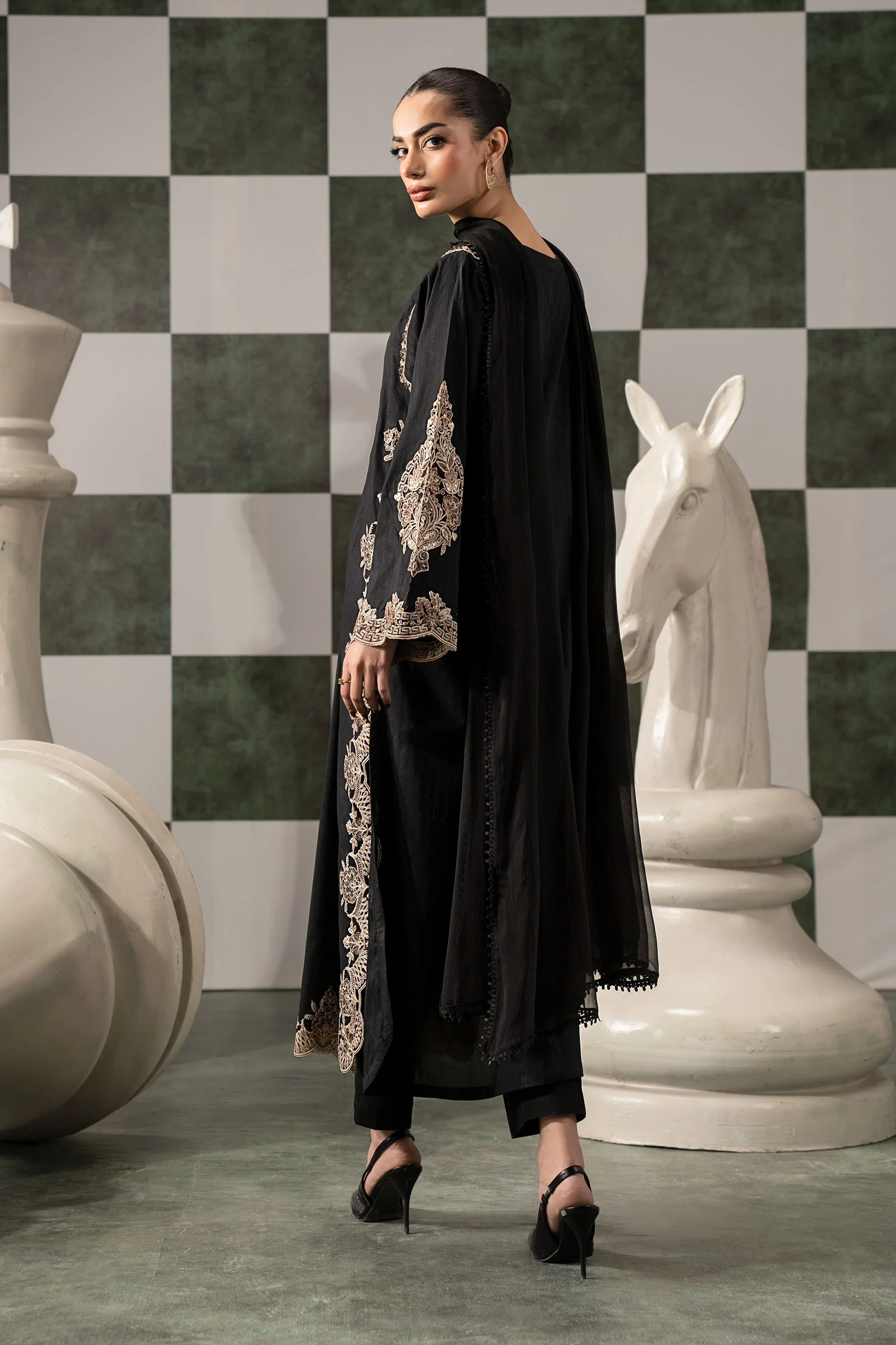 3 Piece Embroidered Dobby Lawn Suit - Image 7