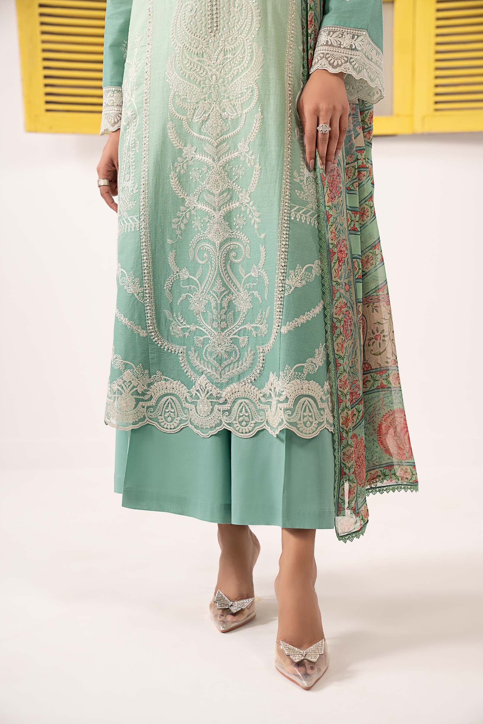 3 Piece Embroidered Dobby Lawn Suit - Image 5