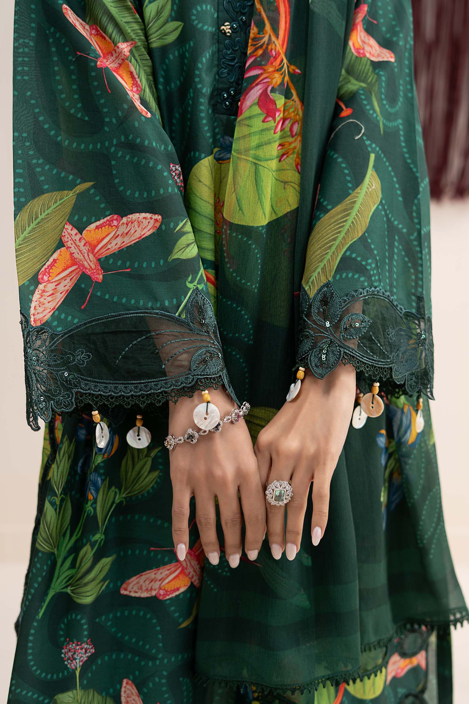 3 Piece Embroidered Lawn Suit - Image 5
