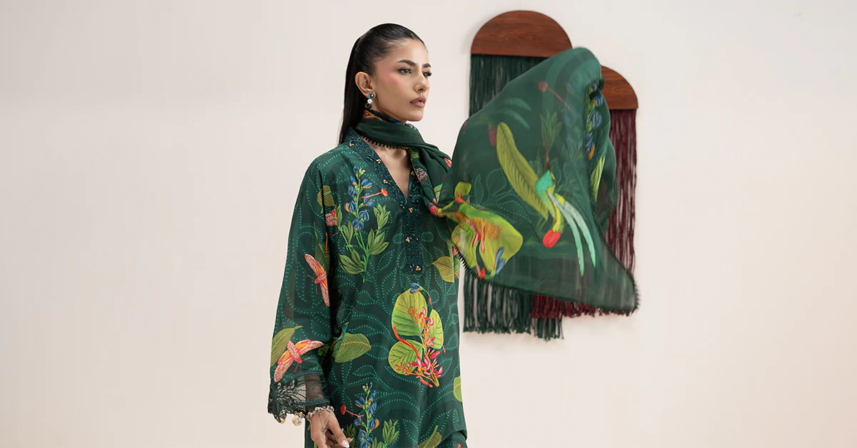3 Piece Embroidered Lawn Suit - Image 9