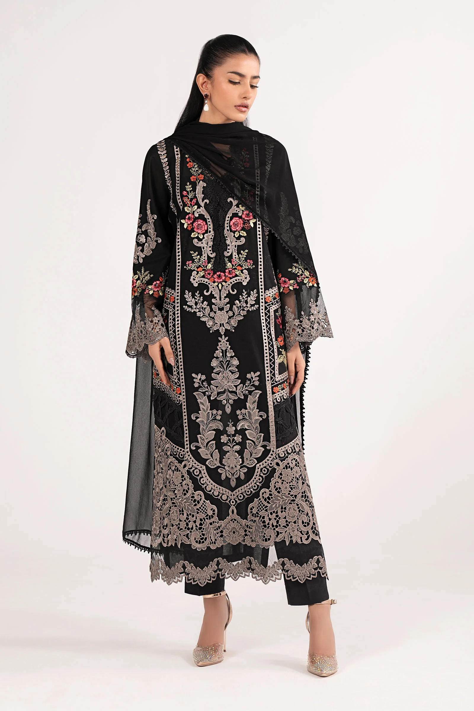 3 Piece Embroidered Lawn Suit - Image 7