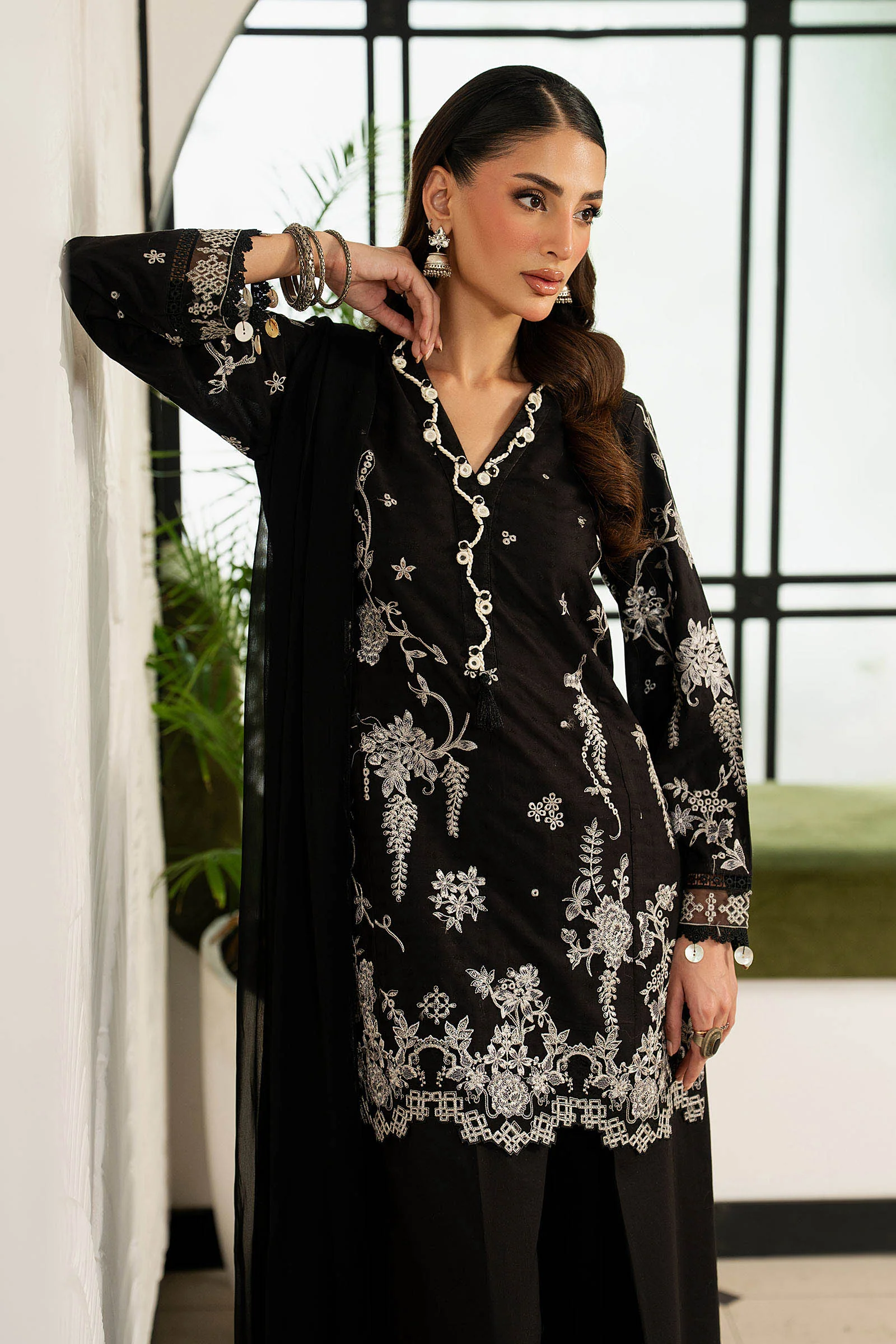 3 Piece Embroidered Dobby Lawn Suit - Image 6