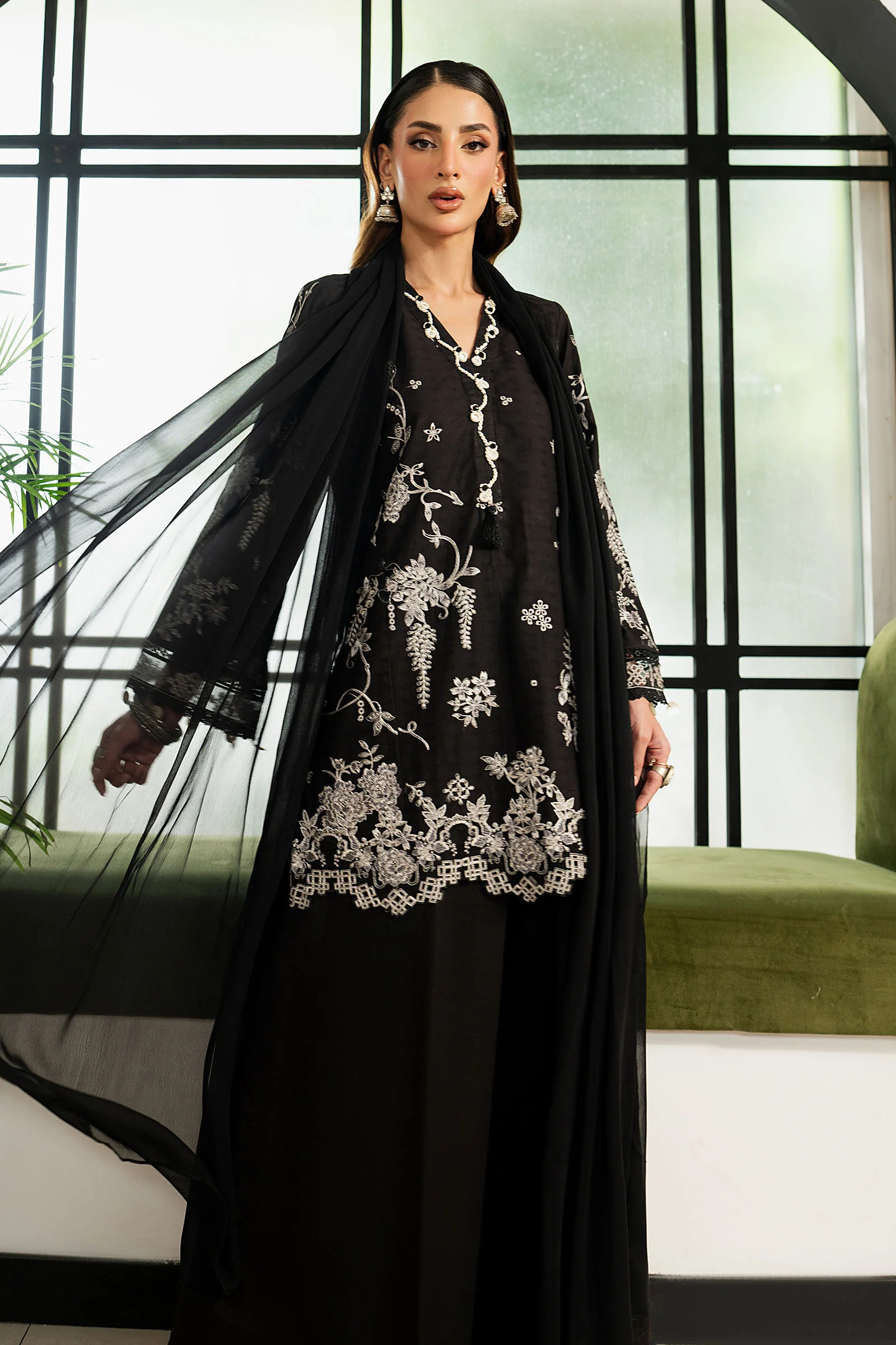 3 Piece Embroidered Dobby Lawn Suit - Image 7