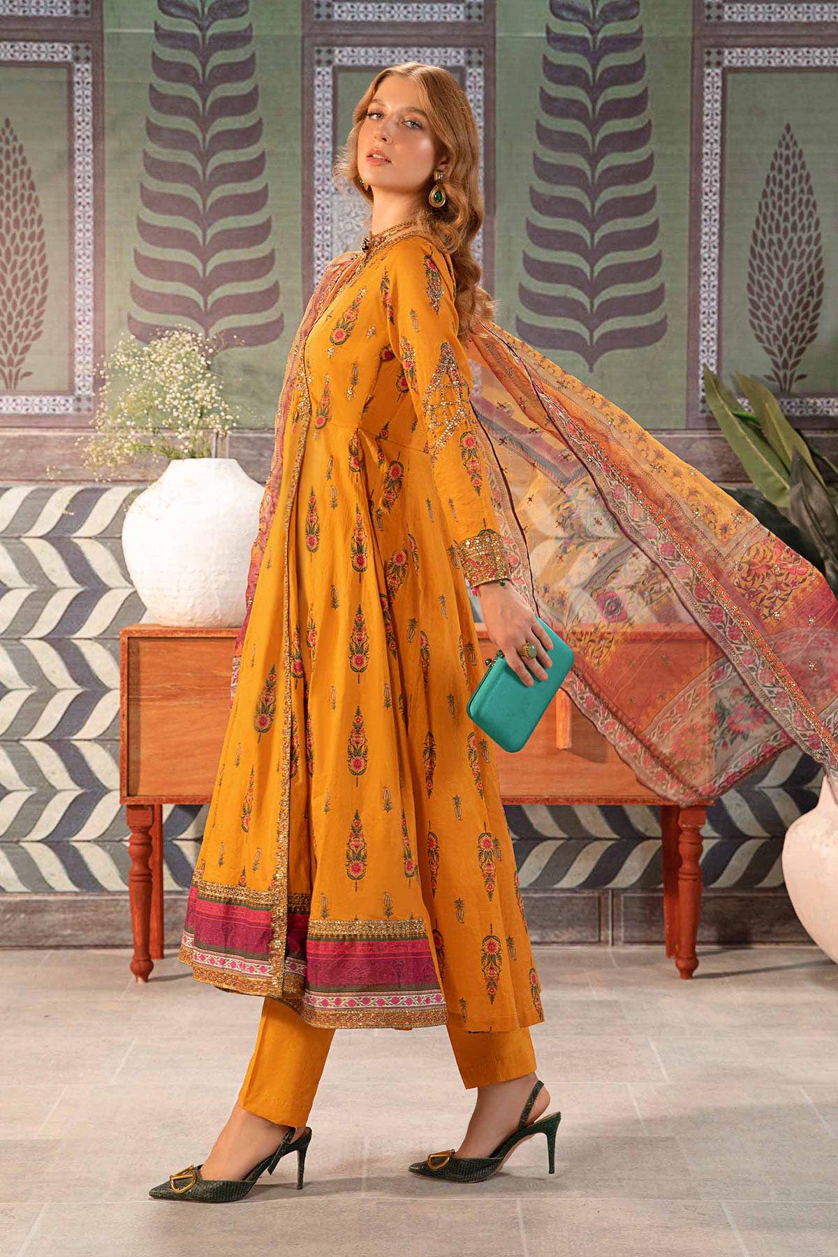 3 Piece Printed Lawn Suit - Image 5