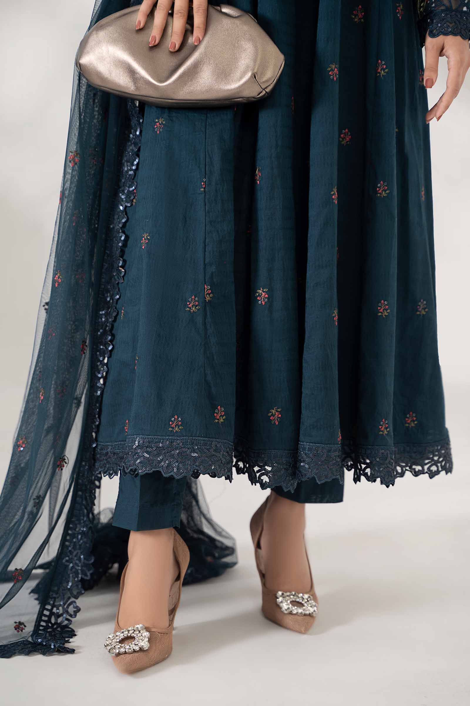 3 Piece Embroidered Dobby Lawn Suit - Image 4