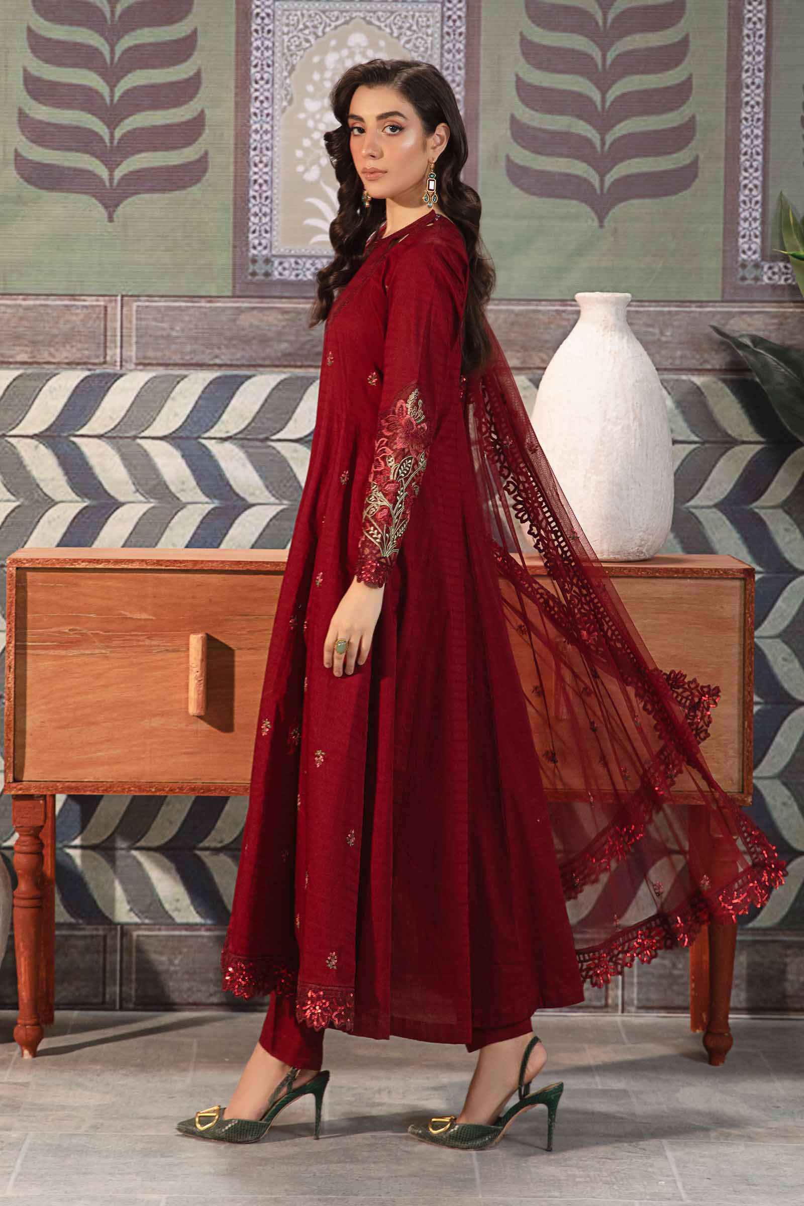 3 Piece Embroidered Dobby Lawn Suit - Image 5