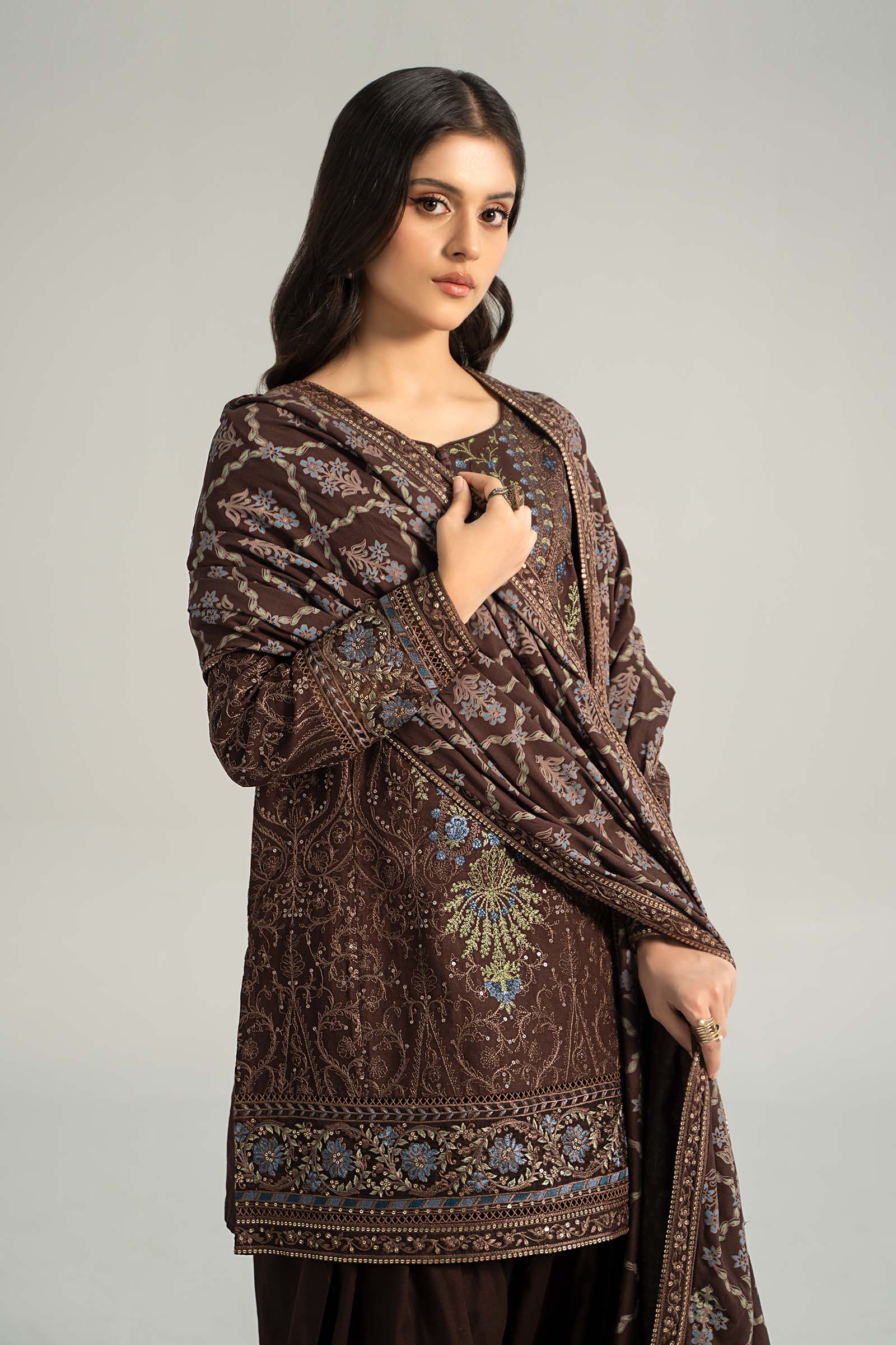 3 Piece Embroidered Khaddar Suit - Image 3