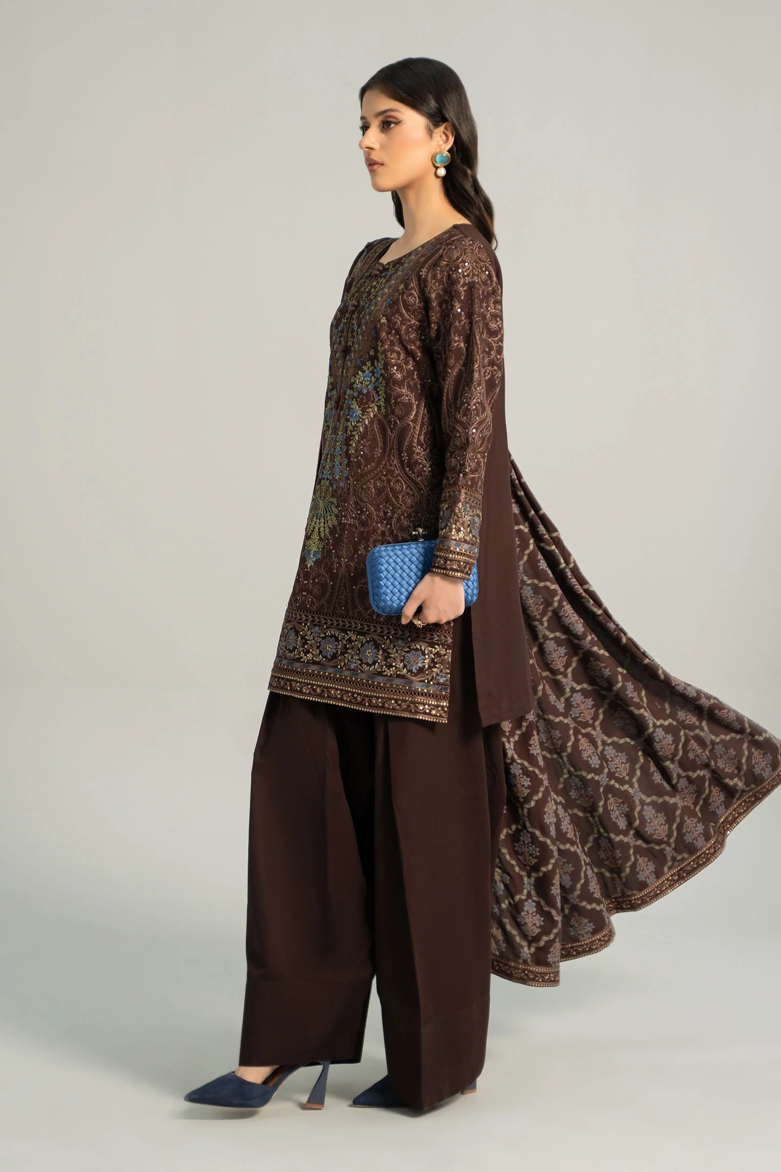 3 Piece Embroidered Khaddar Suit - Image 5