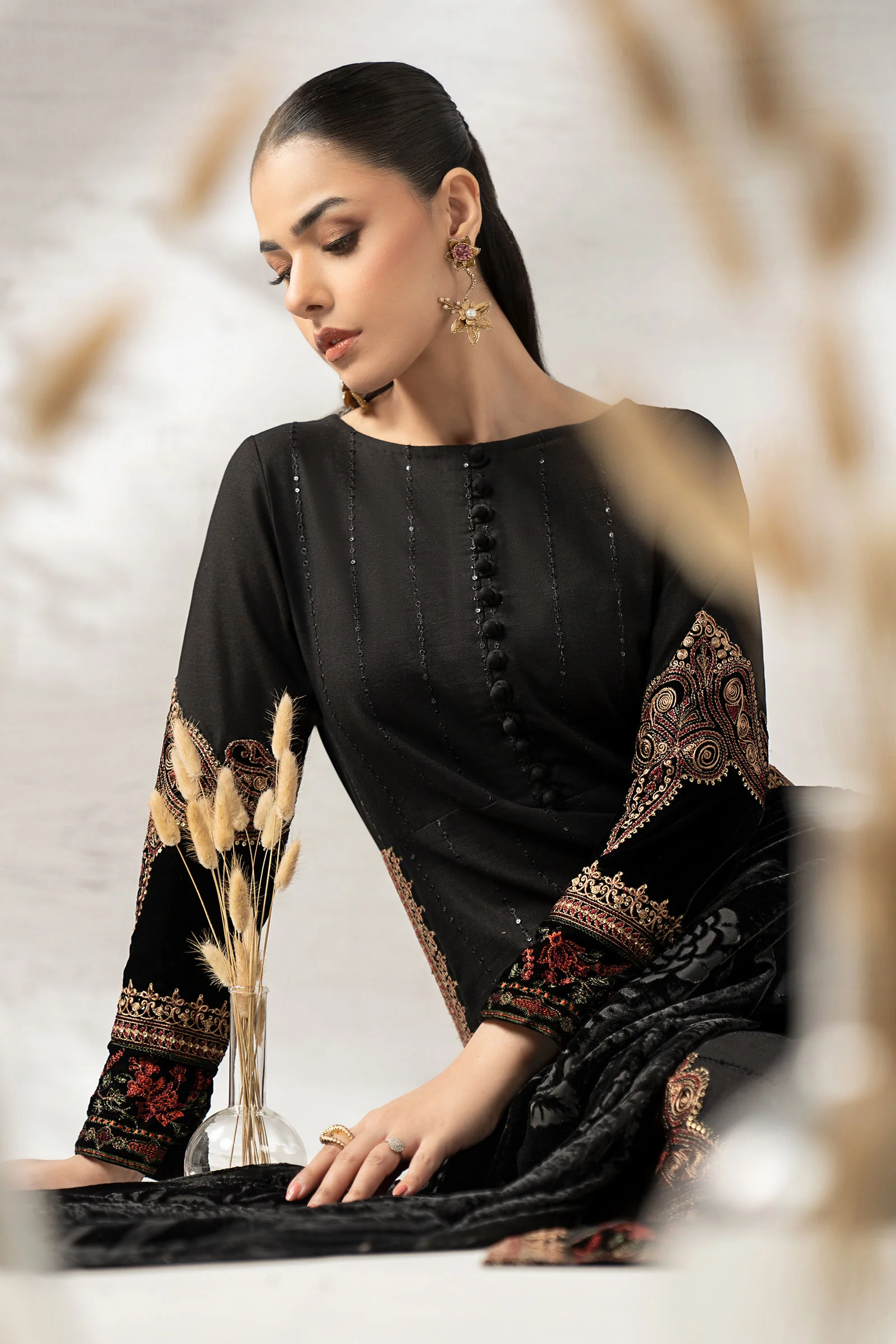 3 Piece Embroidered Khaddar Suit - Image 4