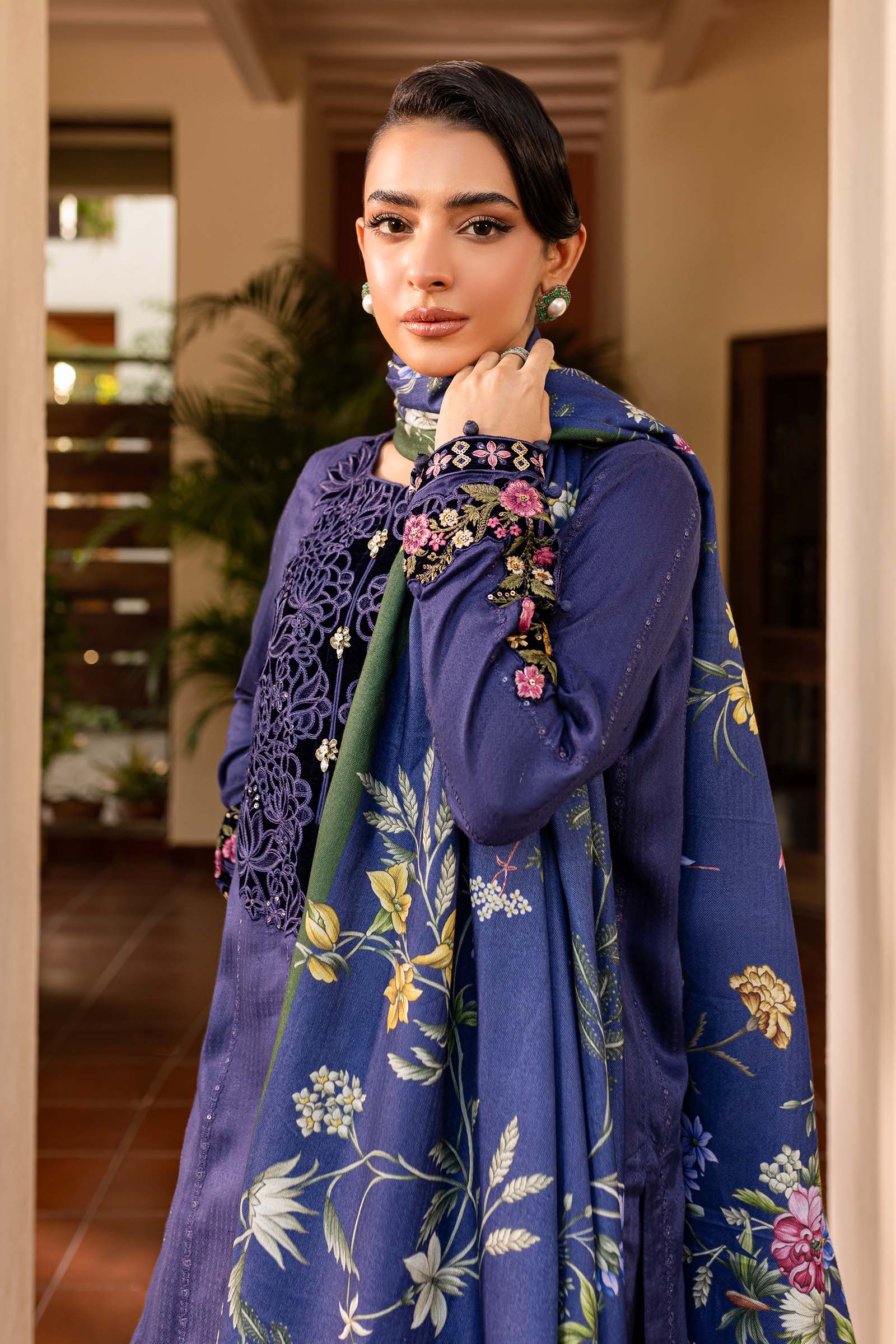 3 Piece Embroidered Linen Suit - Image 3