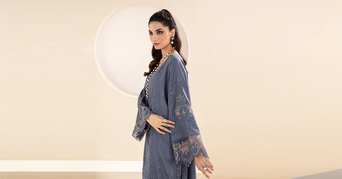 3 Piece Embroidered Linen Suit - Image 5