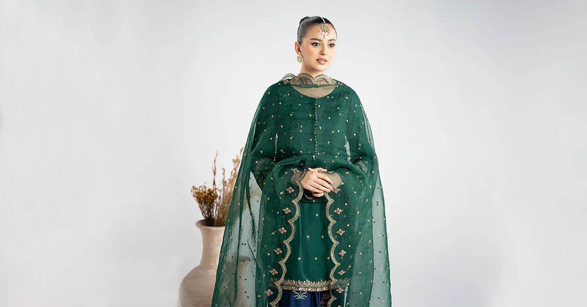 3 Piece Embroidered Linen Suit - Image 9