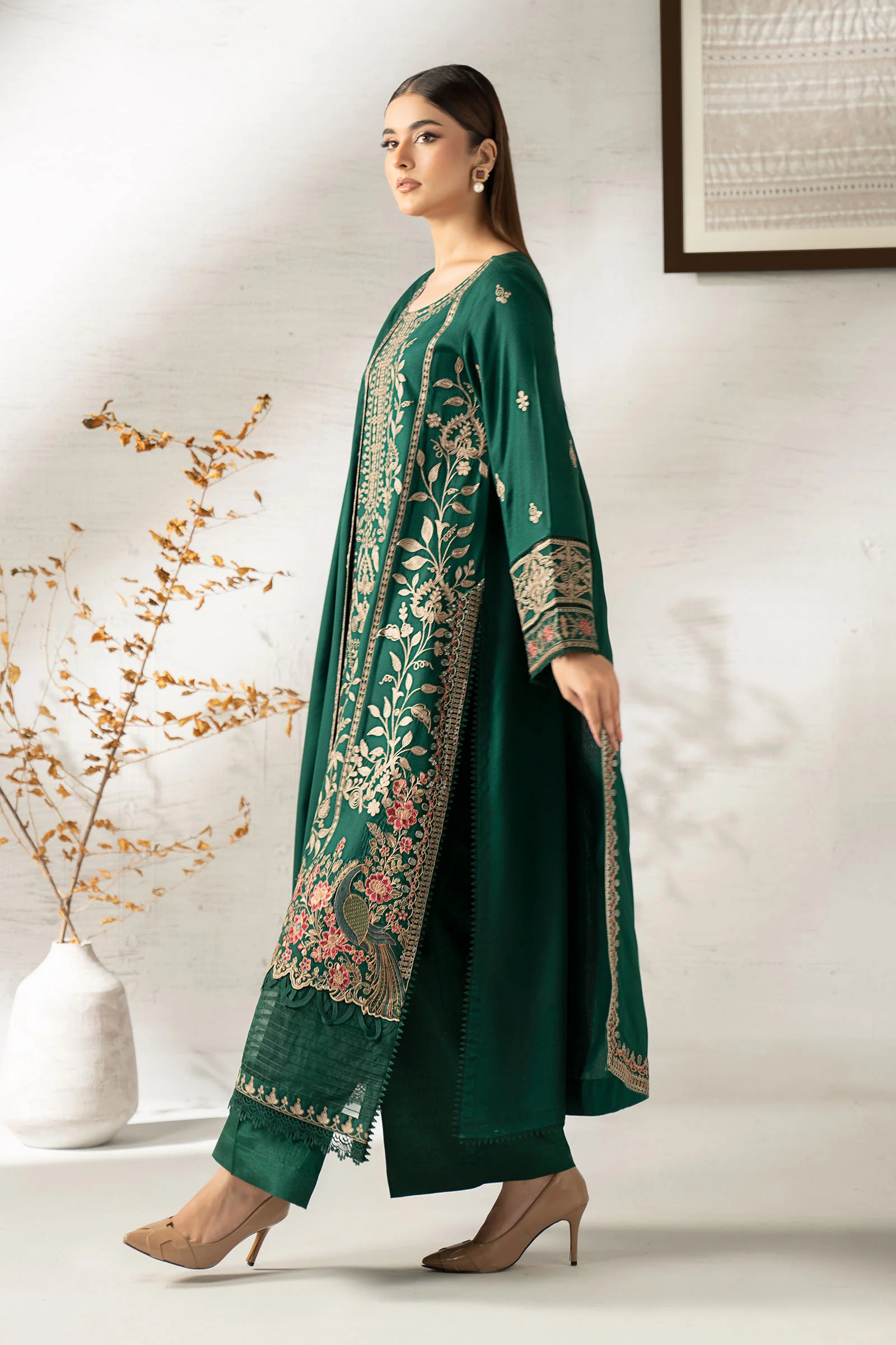 3 Piece Embroidered Linen Suit - Image 12