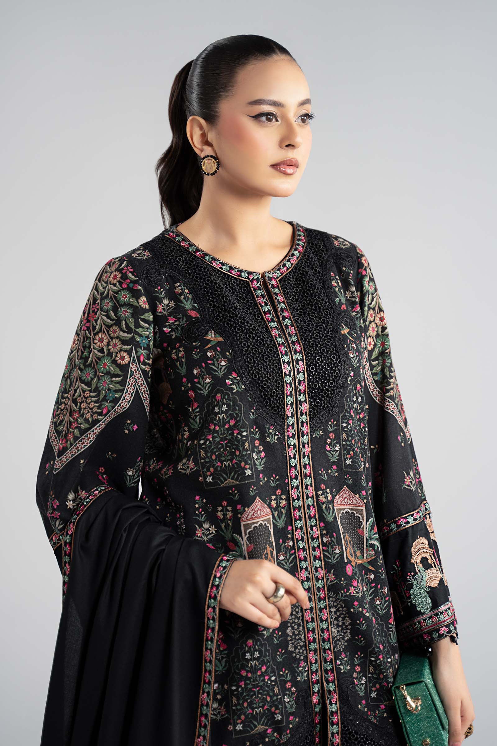 3 Piece Embroidered Khaddar Suit - Image 2