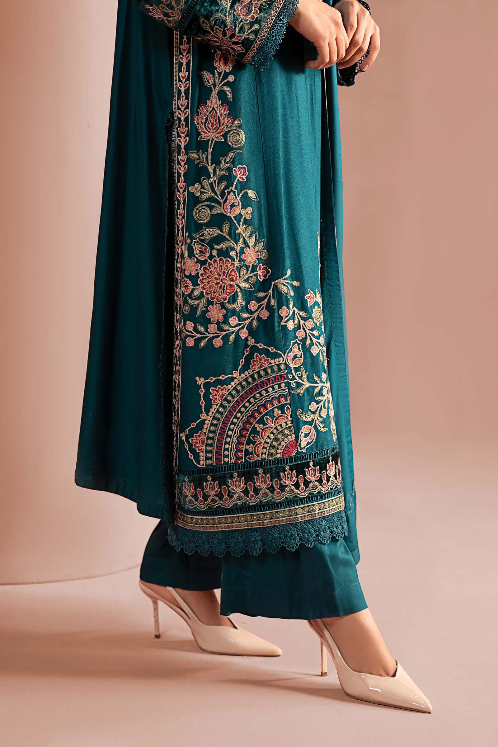 3 Piece Embroidered Marina Suit - Image 7