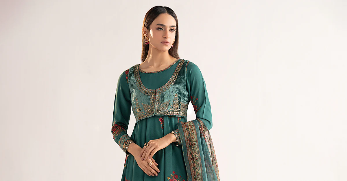 3 Piece Embroidered Linen Suit - Image 8