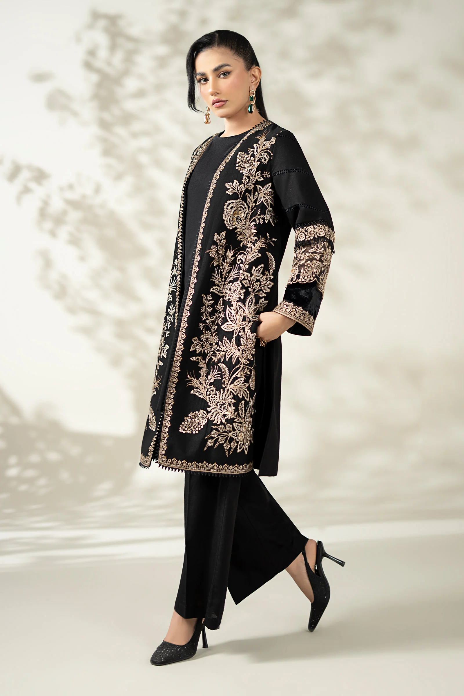 3 Piece Embroidered Khaddar Suit - Image 8