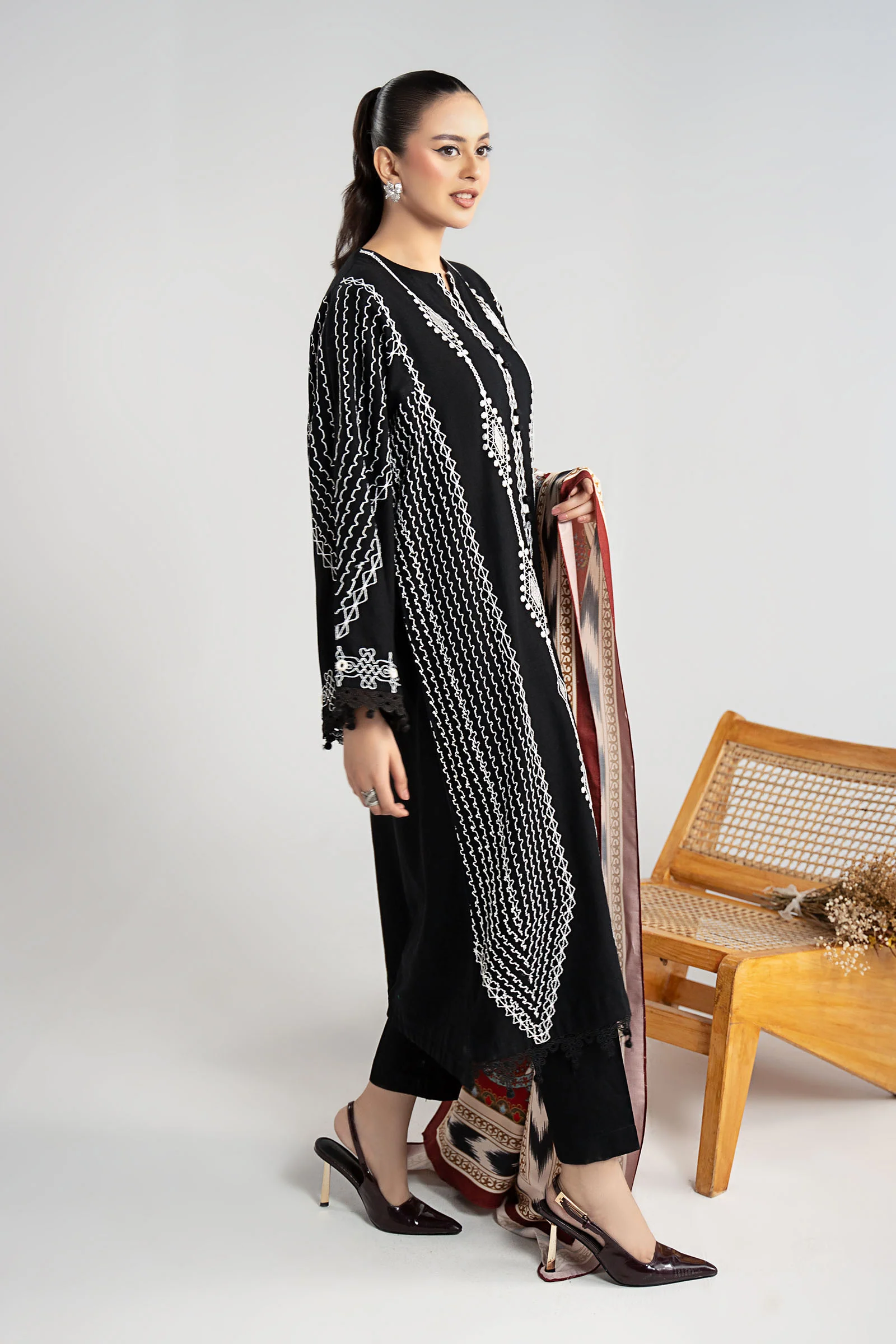 3 Piece Embroidered Khaddar Suit - Image 9