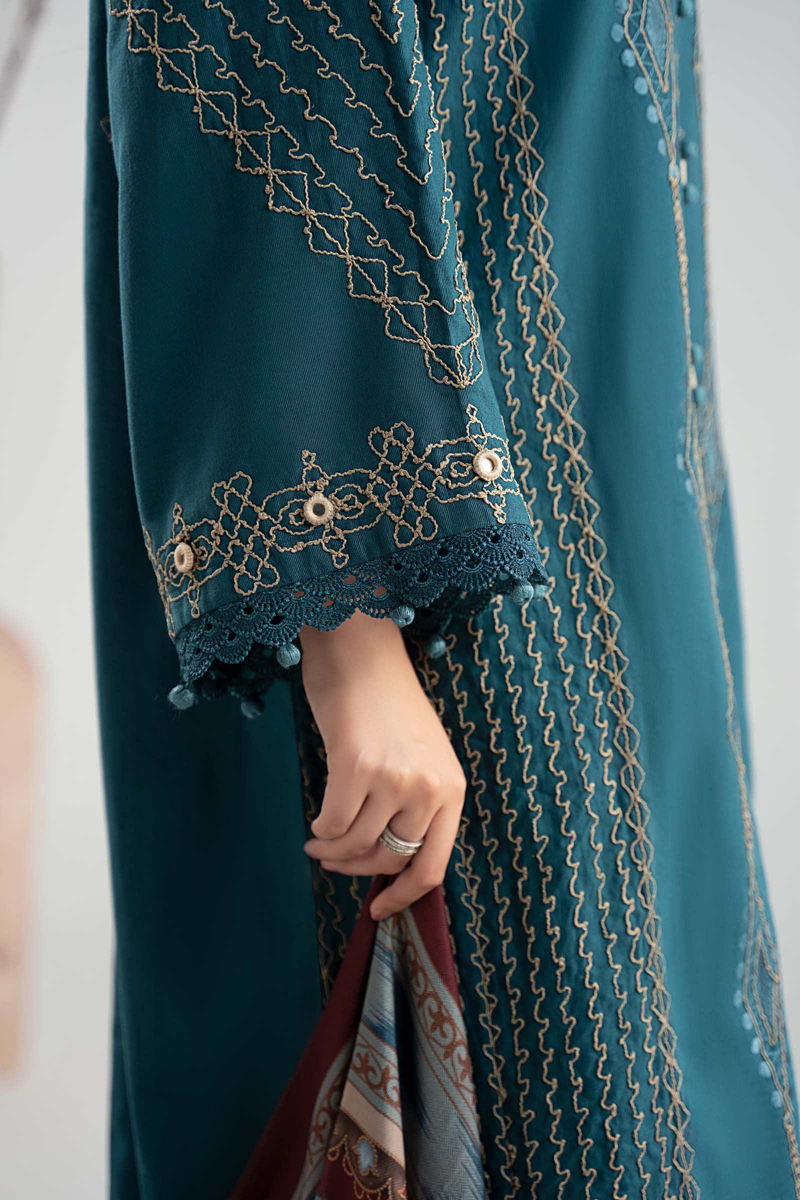 3 Piece Embroidered Khaddar Suit - Image 6