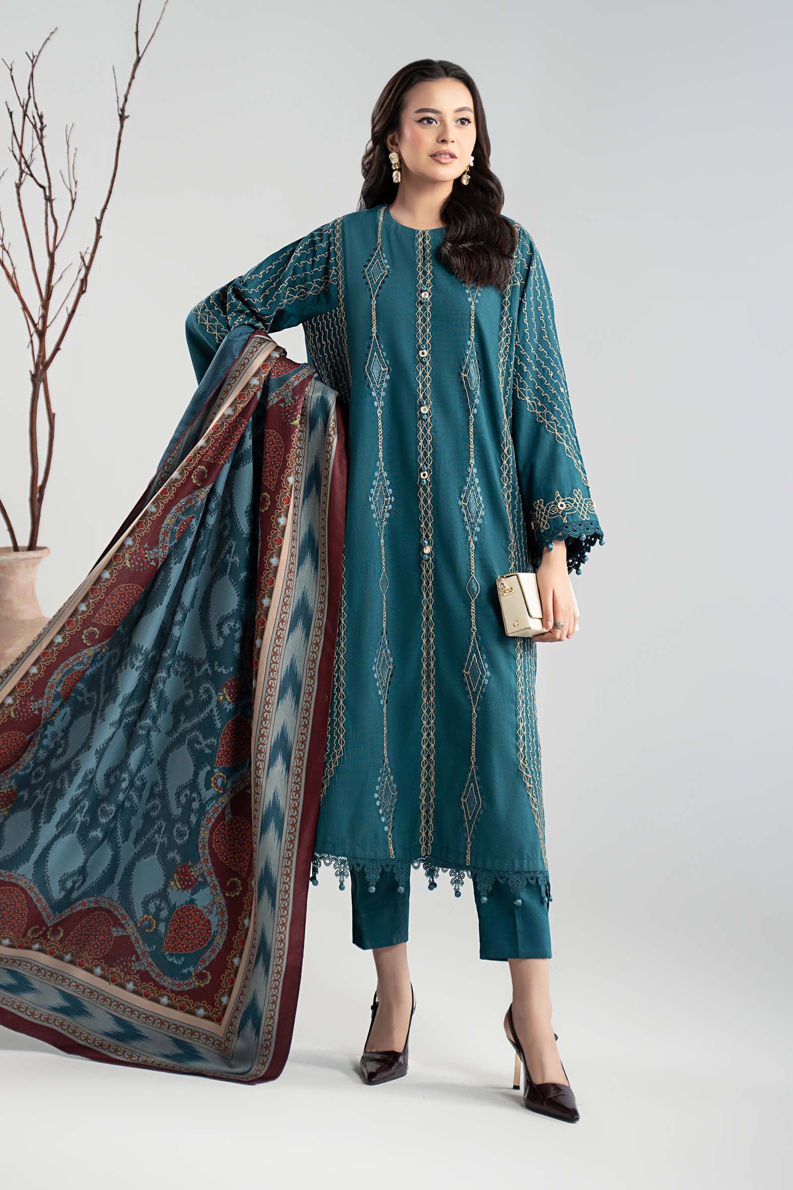 3 Piece Embroidered Khaddar Suit - Image 8