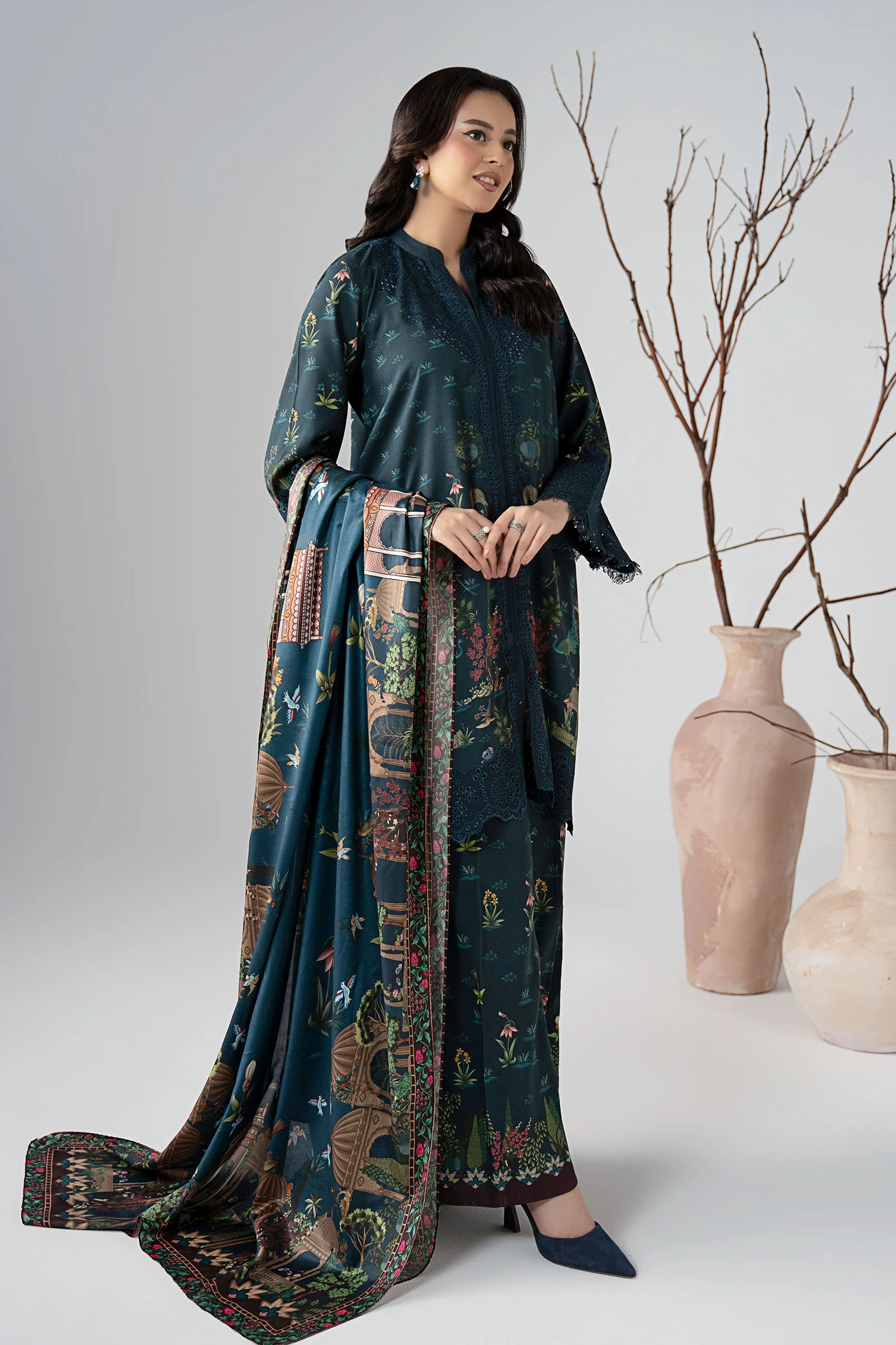 3 Piece Embroidered Linen Suit - Image 7