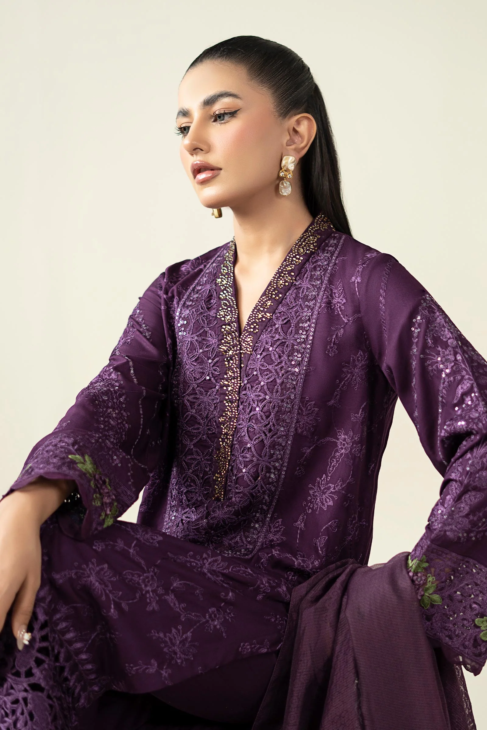 3 Piece Embroidered Linen Suit - Image 3