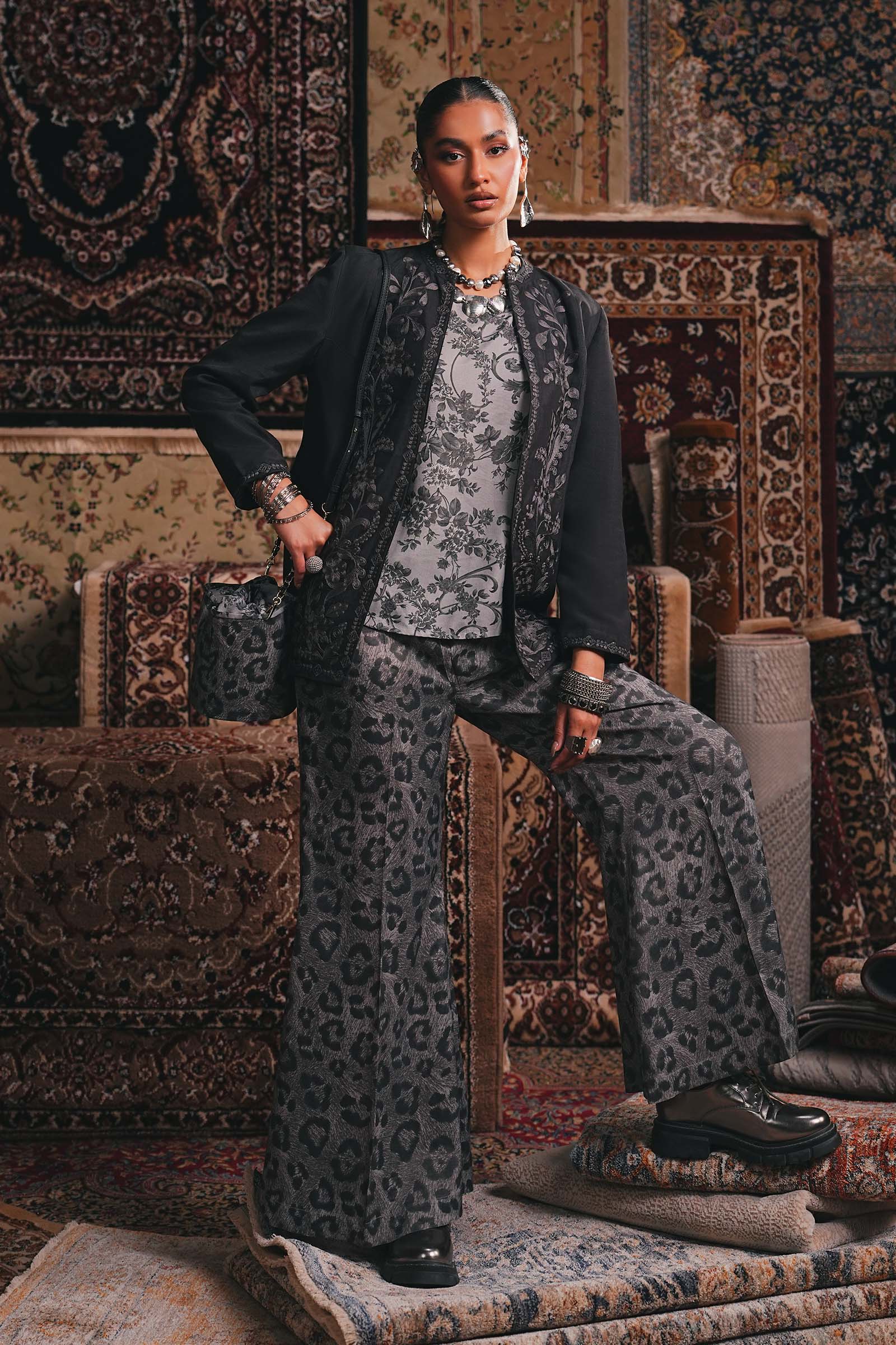 Embroidered Pk Raw Silk Jacket Set - Image 2